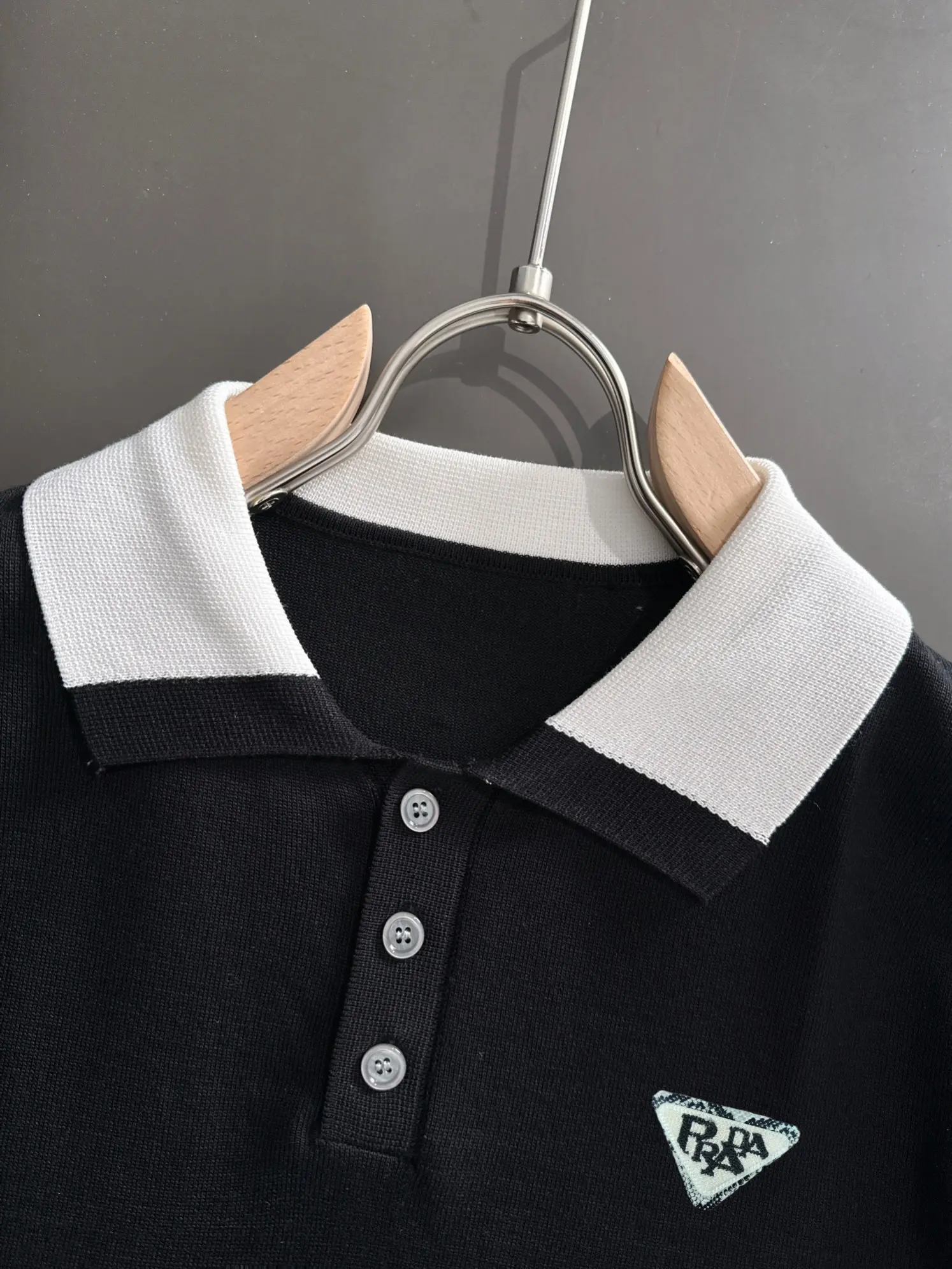 Contrast-Collar Silk-Blend Knit Polo Shirt D20014793 — view 3
