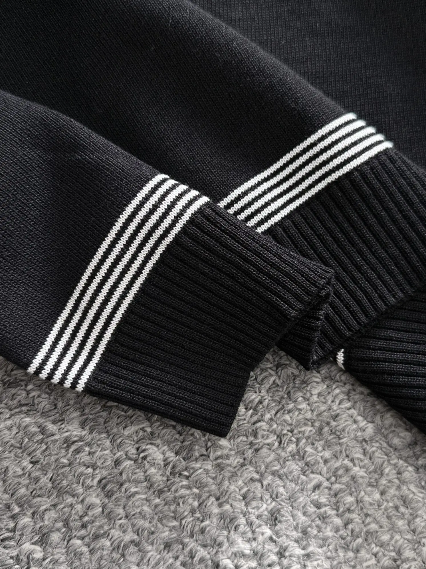Contrast-Collar Silk-Blend Knit Polo Shirt D20014793 — view 6
