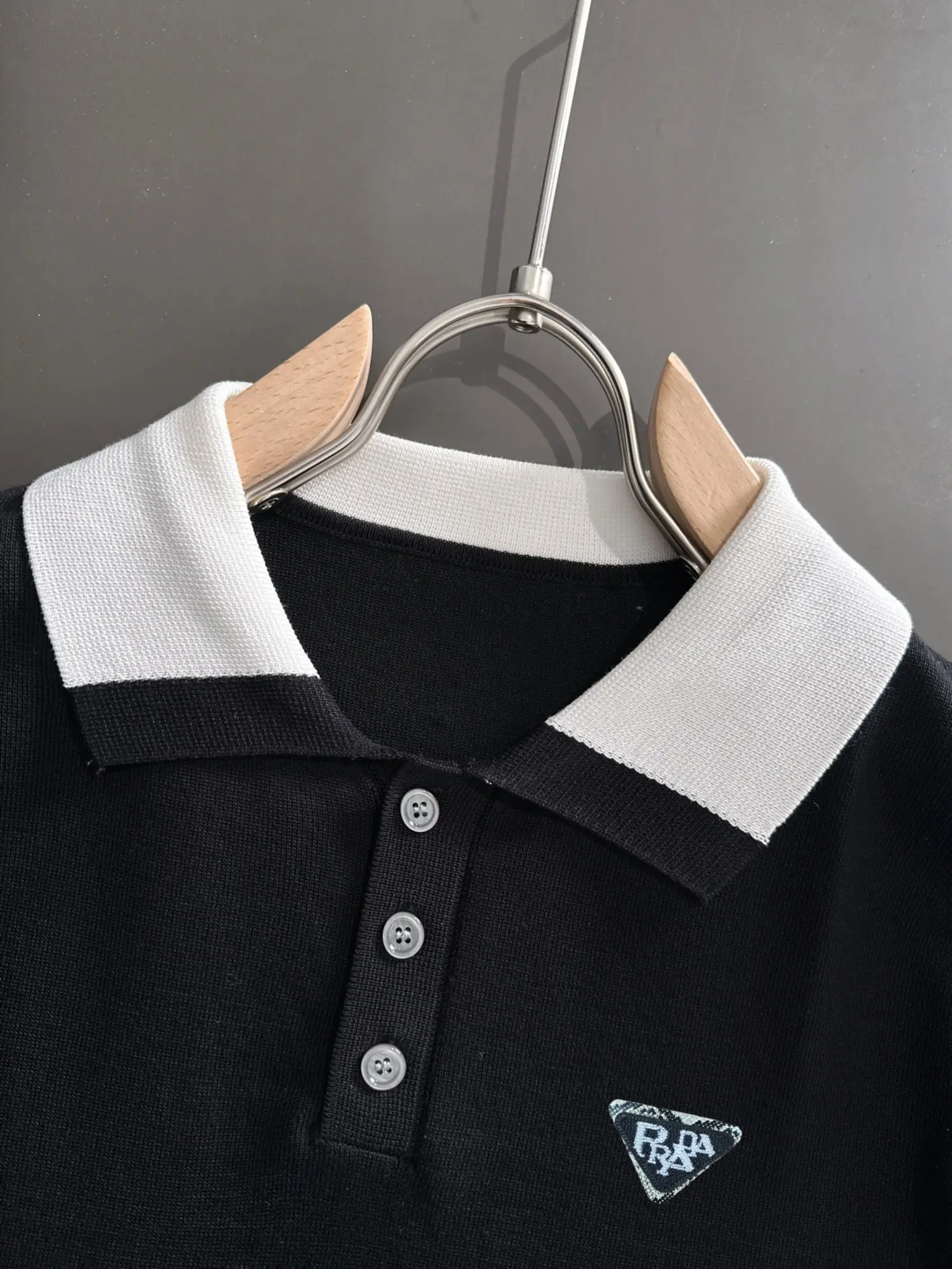 Contrast-Collar Silk-Blend Knit Polo Shirt D20014791 — view 3