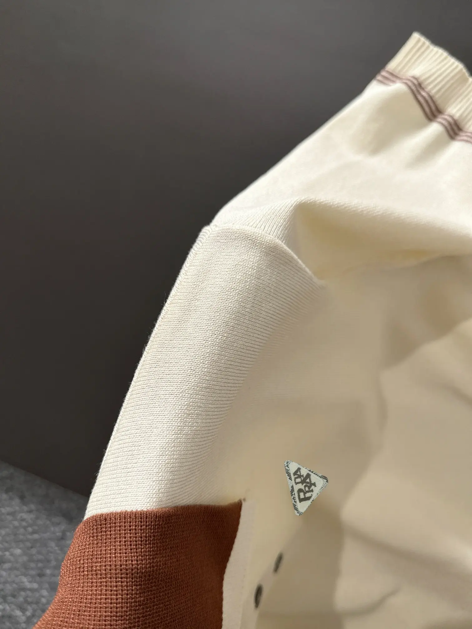 Contrast-Collar Silk-Blend Knit Polo Shirt D20014794 — view 4