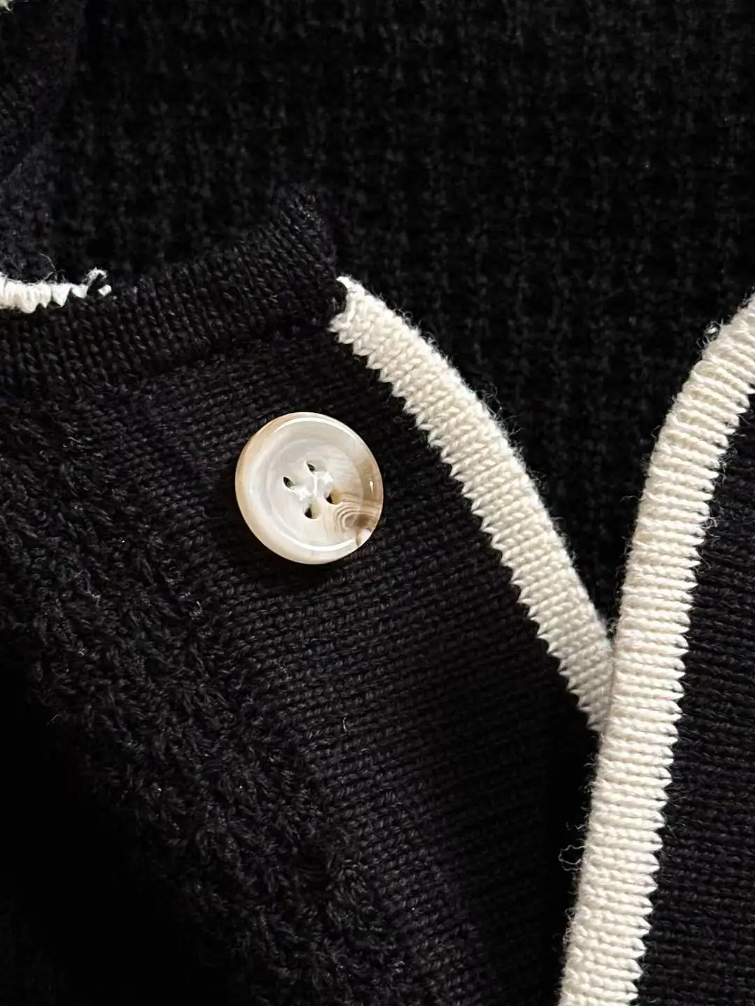 Half-Zip Knit Henley T-Shirt D20014922 — view 4