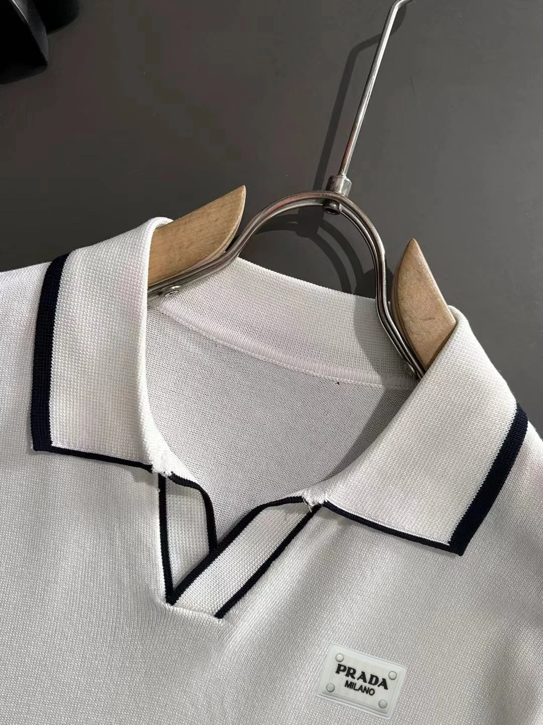 Contrast-Trim Knitted Polo Shirt D20014829 — view 3