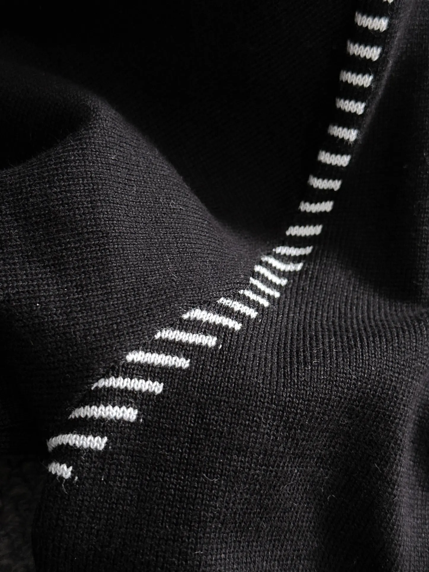 Contrast Stitch Knit Polo Shirt D20014795 — view 7