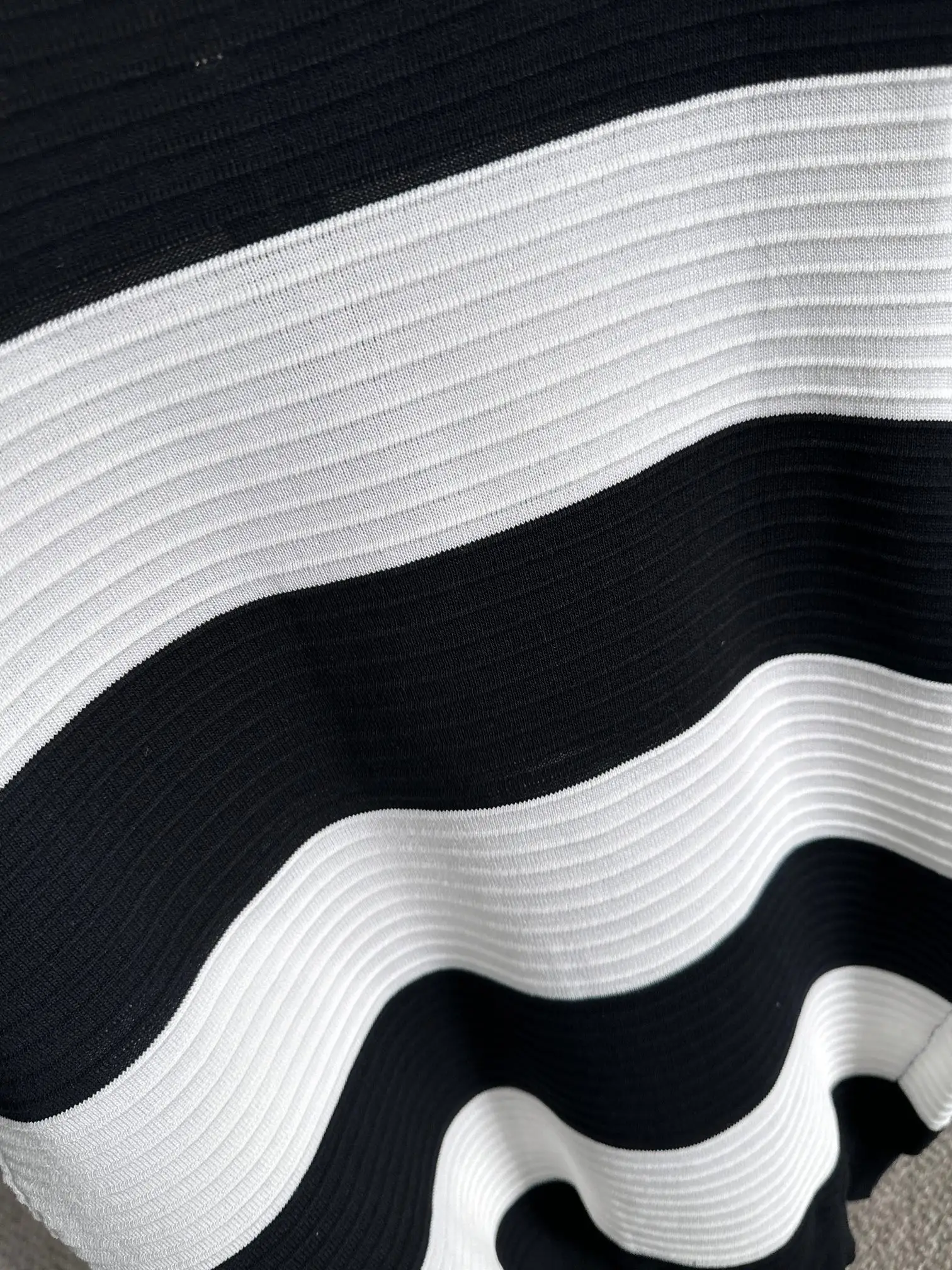Striped Knit Half-Zip Polo Shirt D20014810 — view 7