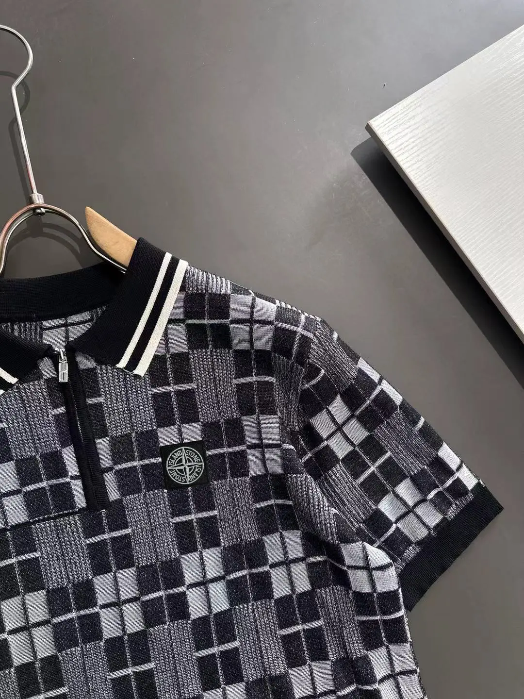 Checkered Knit Half-Zip Polo Shirt D20014783 — view 2