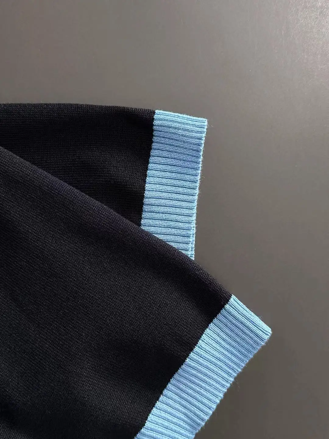 Contrast-Stripe Half-Zip Knit Polo Shirt D20014819 — view 5
