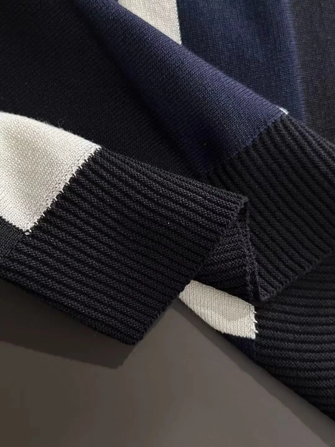 Striped Knit Half-Zip Polo Shirt D20014753 — view 6