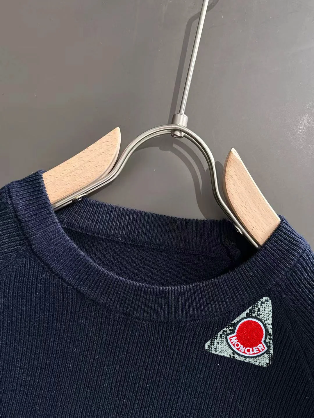 Ribbed Knit Short-Sleeve Sweater D20014756 — view 3