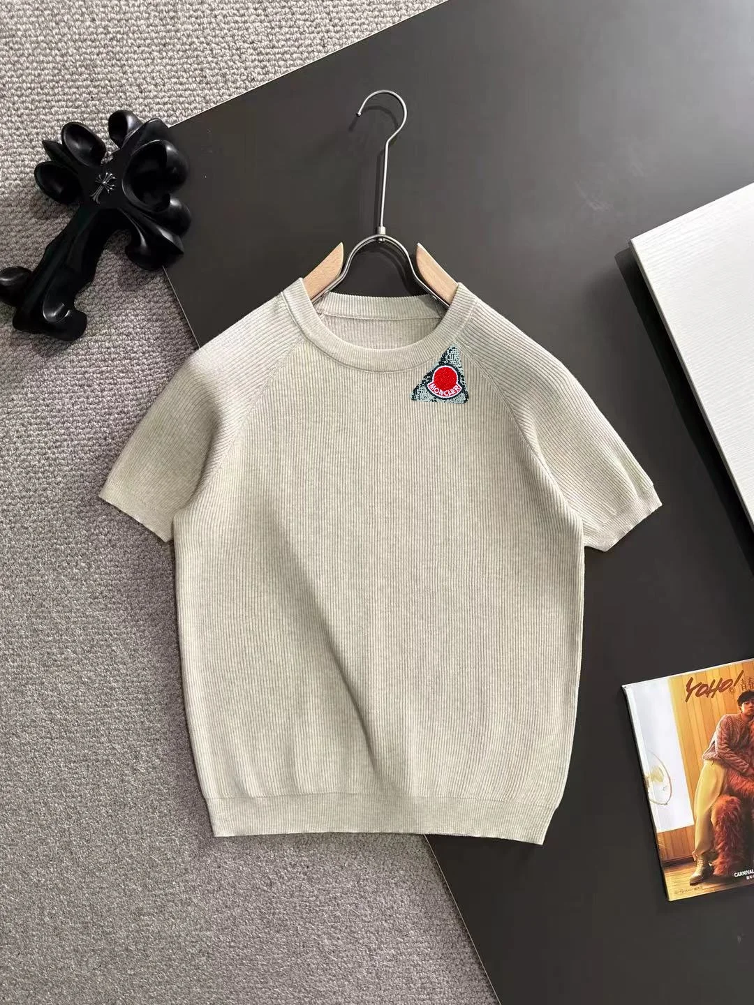 Moncler Ribbed Knit Short-Sleeve Sweater D20014757