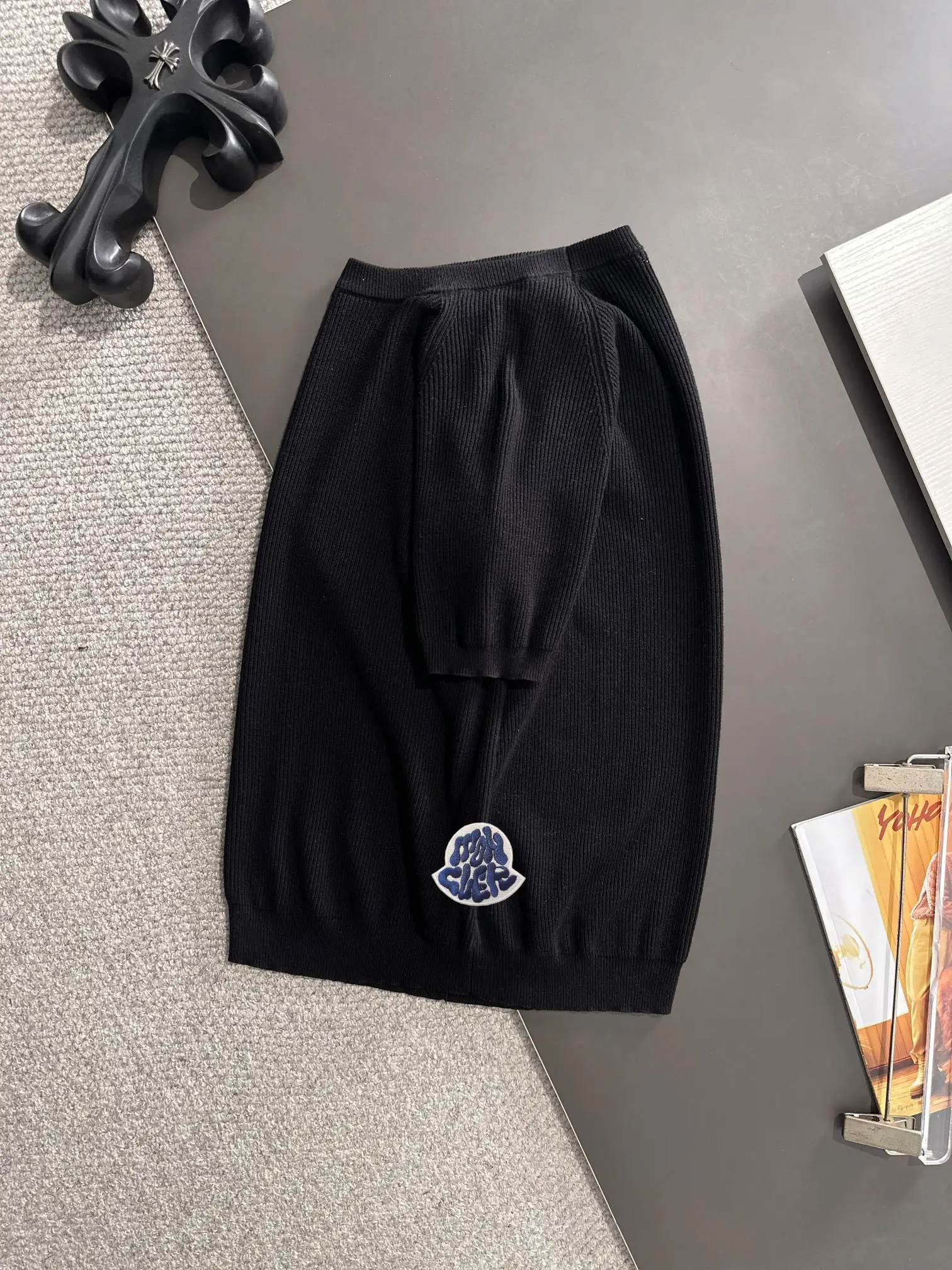 Ribbed Knit Short-Sleeve Sweater D20014863 — view 6