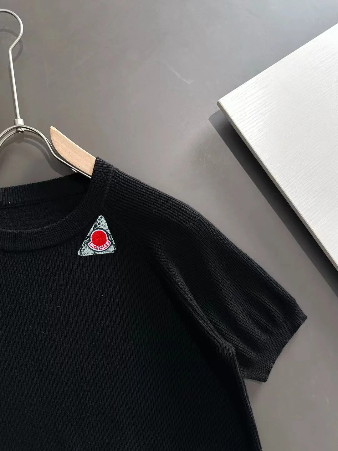 Ribbed Knit Crew-Neck T-Shirt D20014755 — view 2