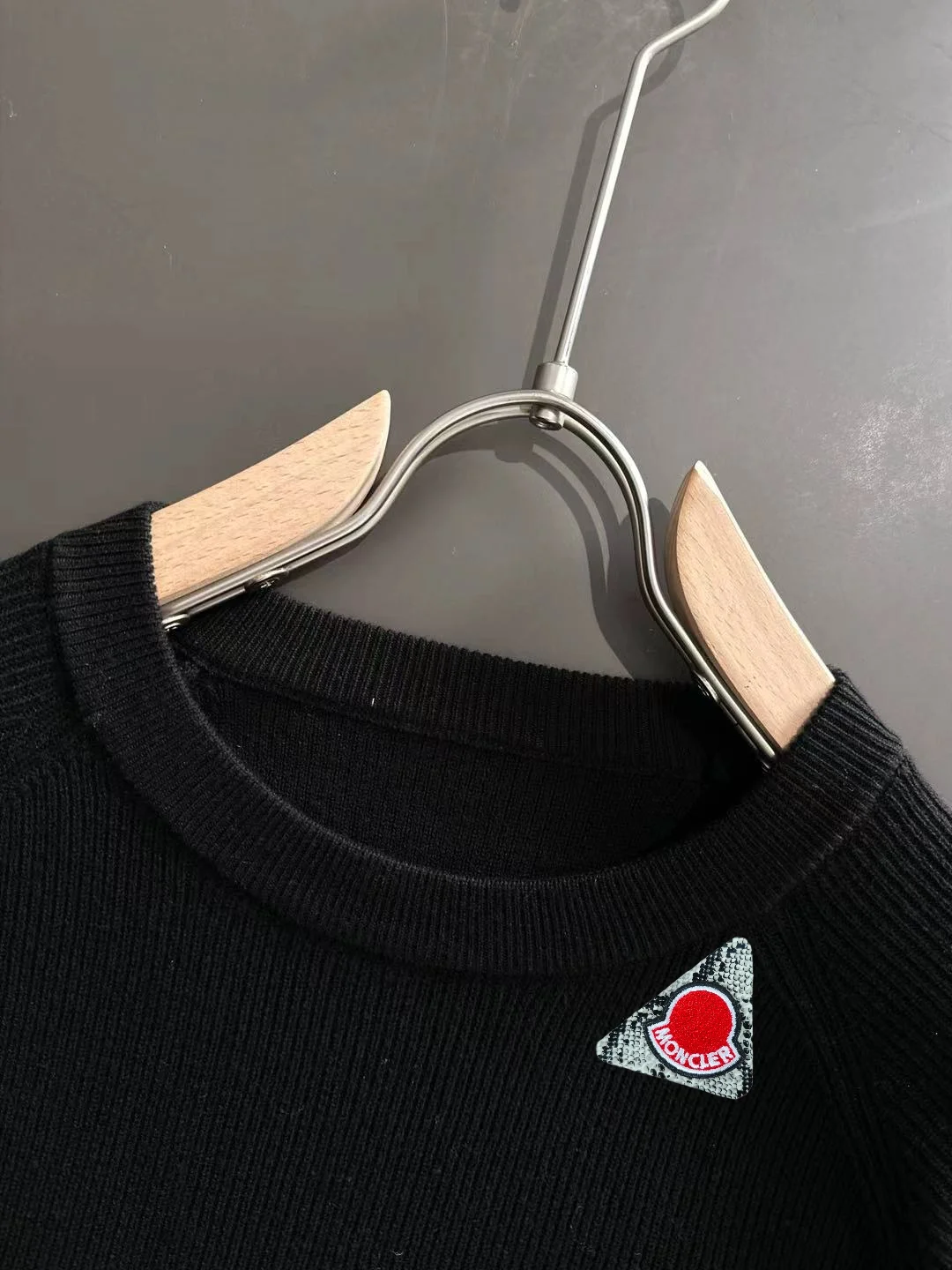 Ribbed Knit Crew-Neck T-Shirt D20014755 — view 3