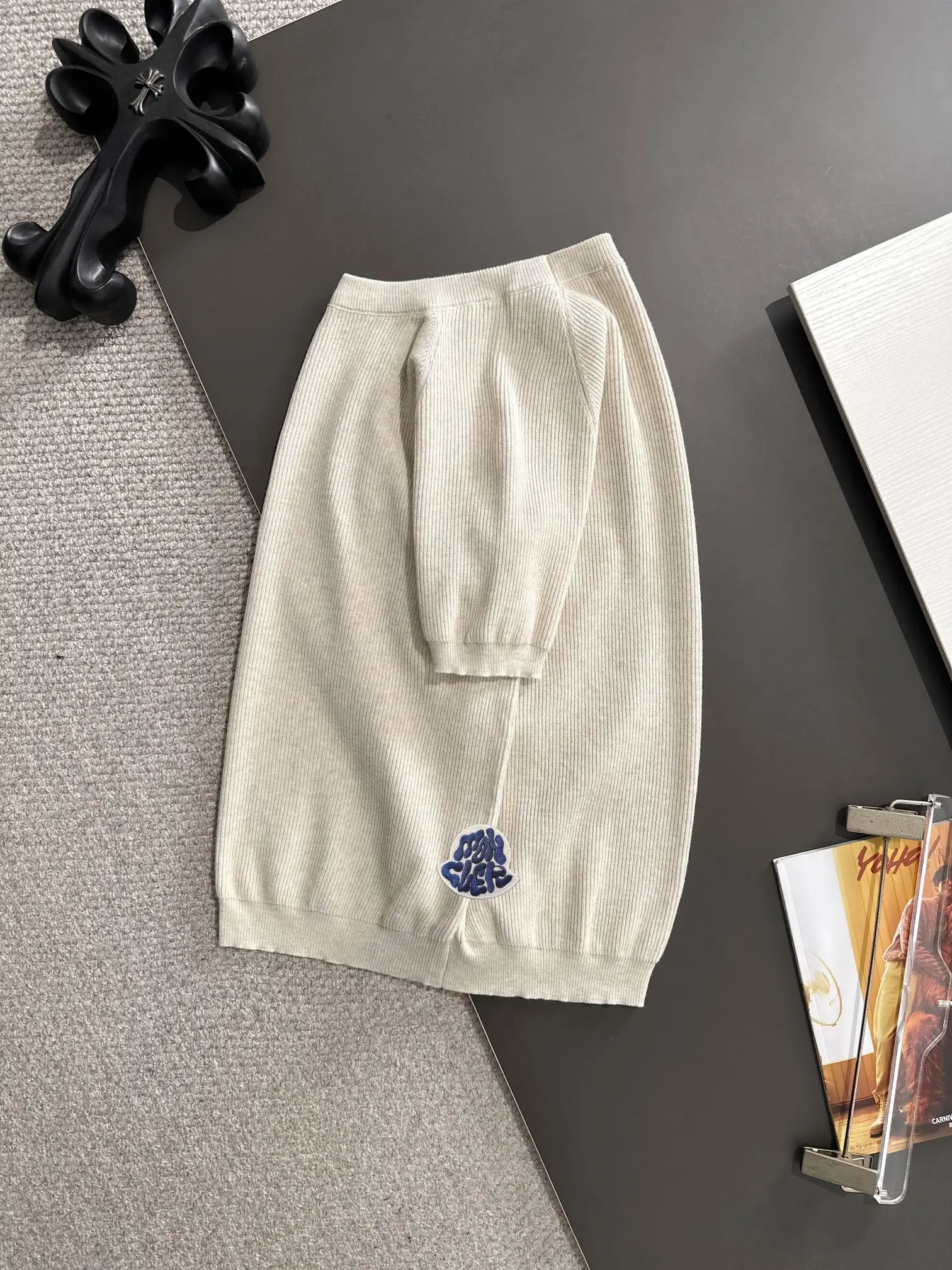 Ribbed Knit Short-Sleeve Sweater D20014861 — view 6
