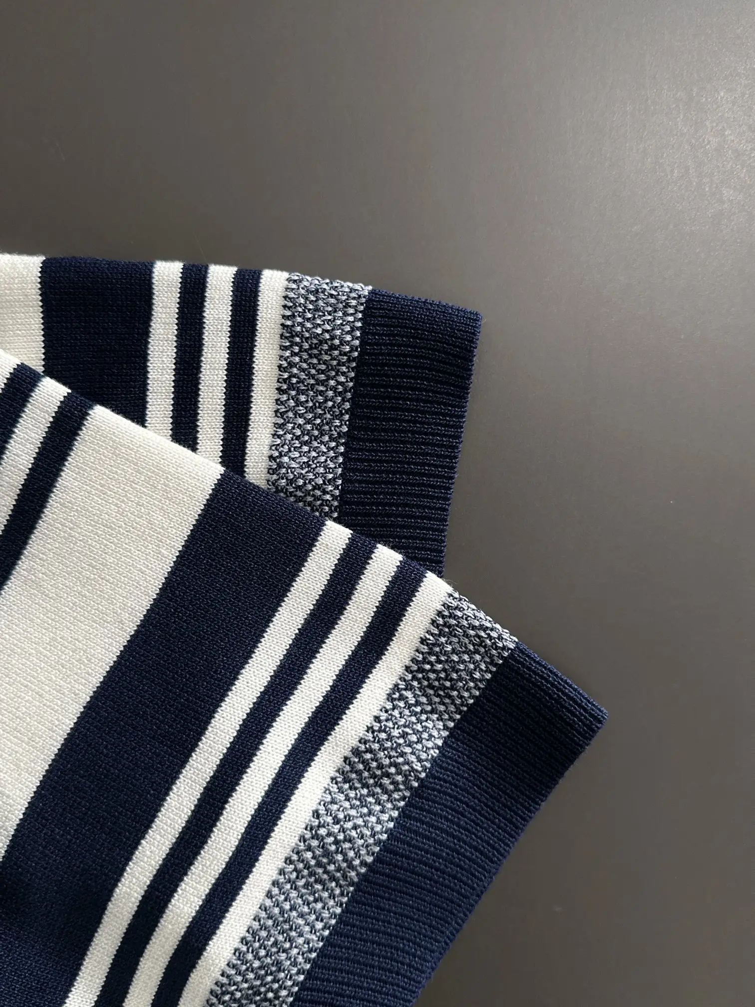 Striped Jacquard Knit T-Shirt D20014816 — view 4