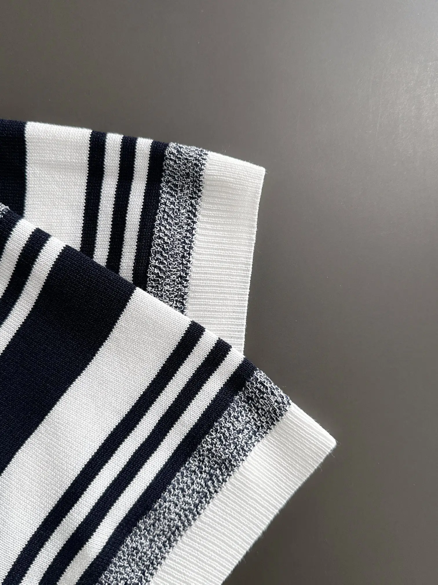 Striped Jacquard Knit T-Shirt D20014814 — view 4