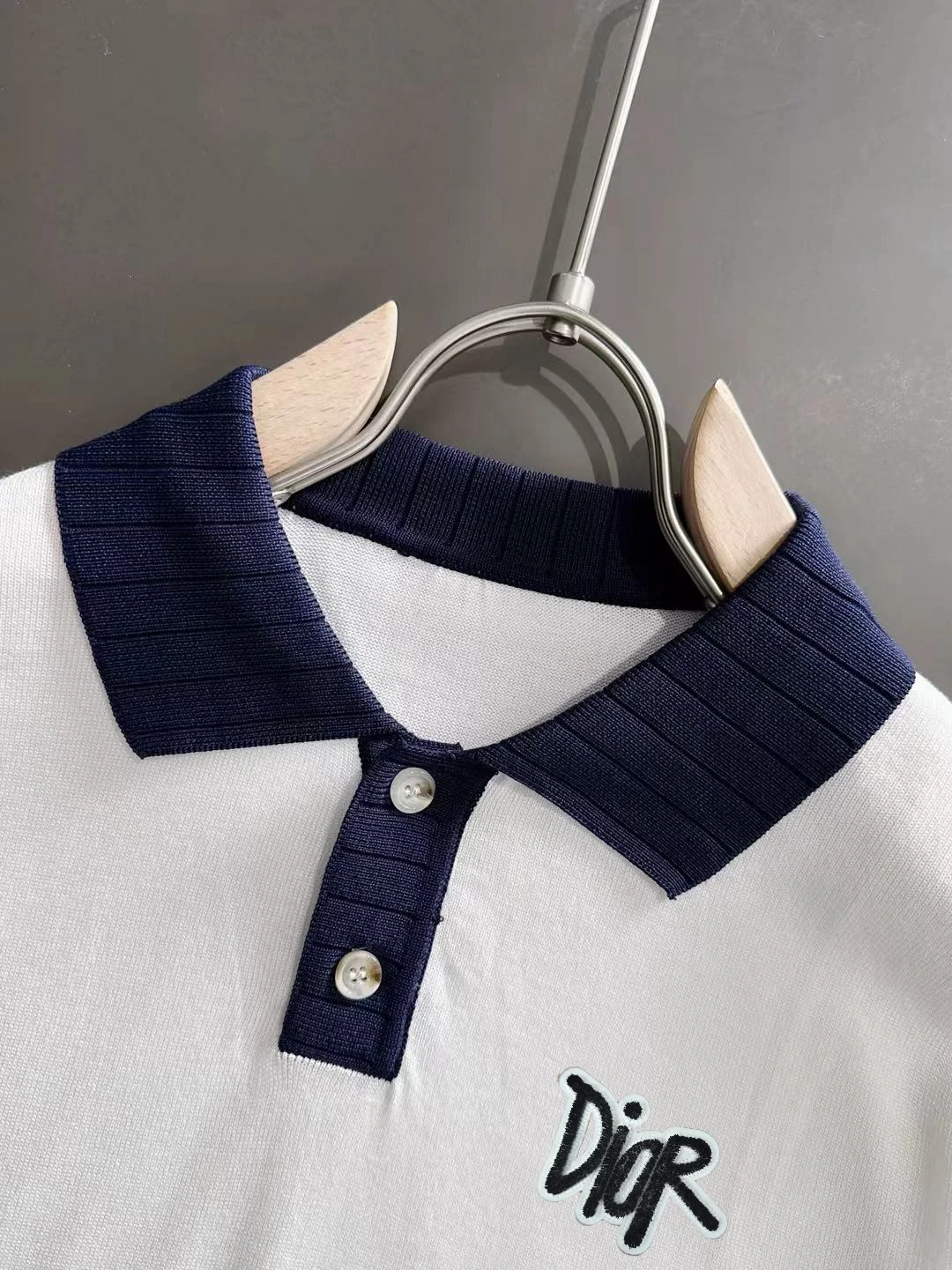 Contrast-Trim Knitted Polo Shirt D20014770 — view 3