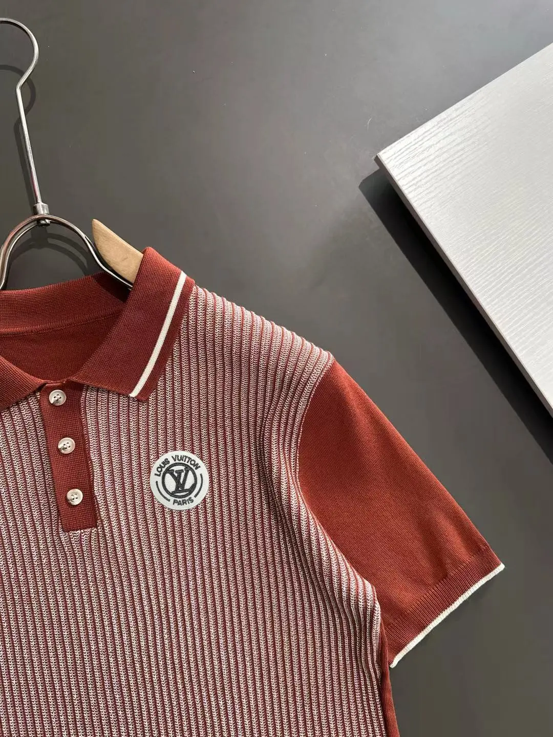 Contrast-Tipped Ribbed Knit Polo Shirt D20014848 — view 2