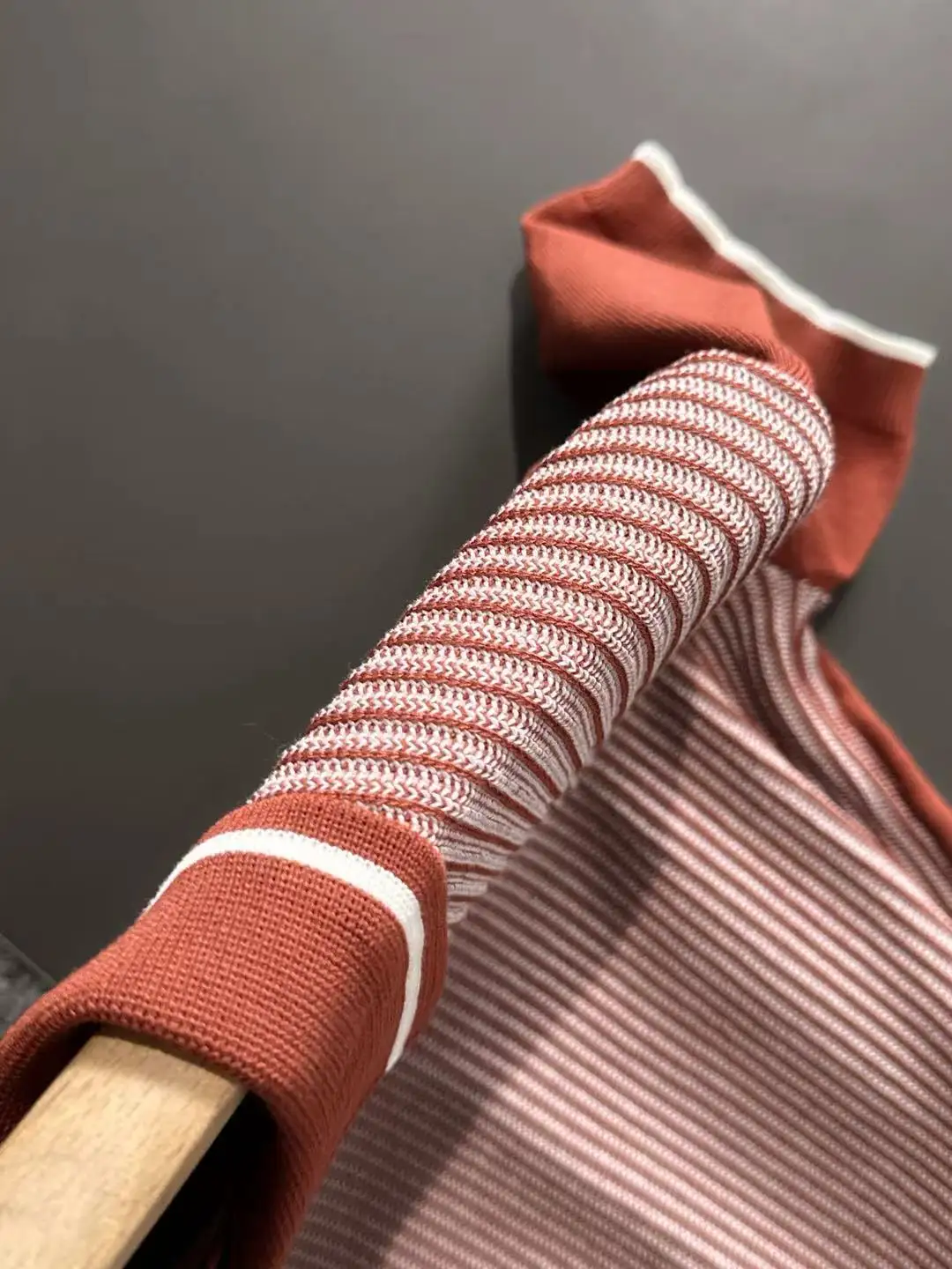 Contrast-Tipped Ribbed Knit Polo Shirt D20014848 — view 4