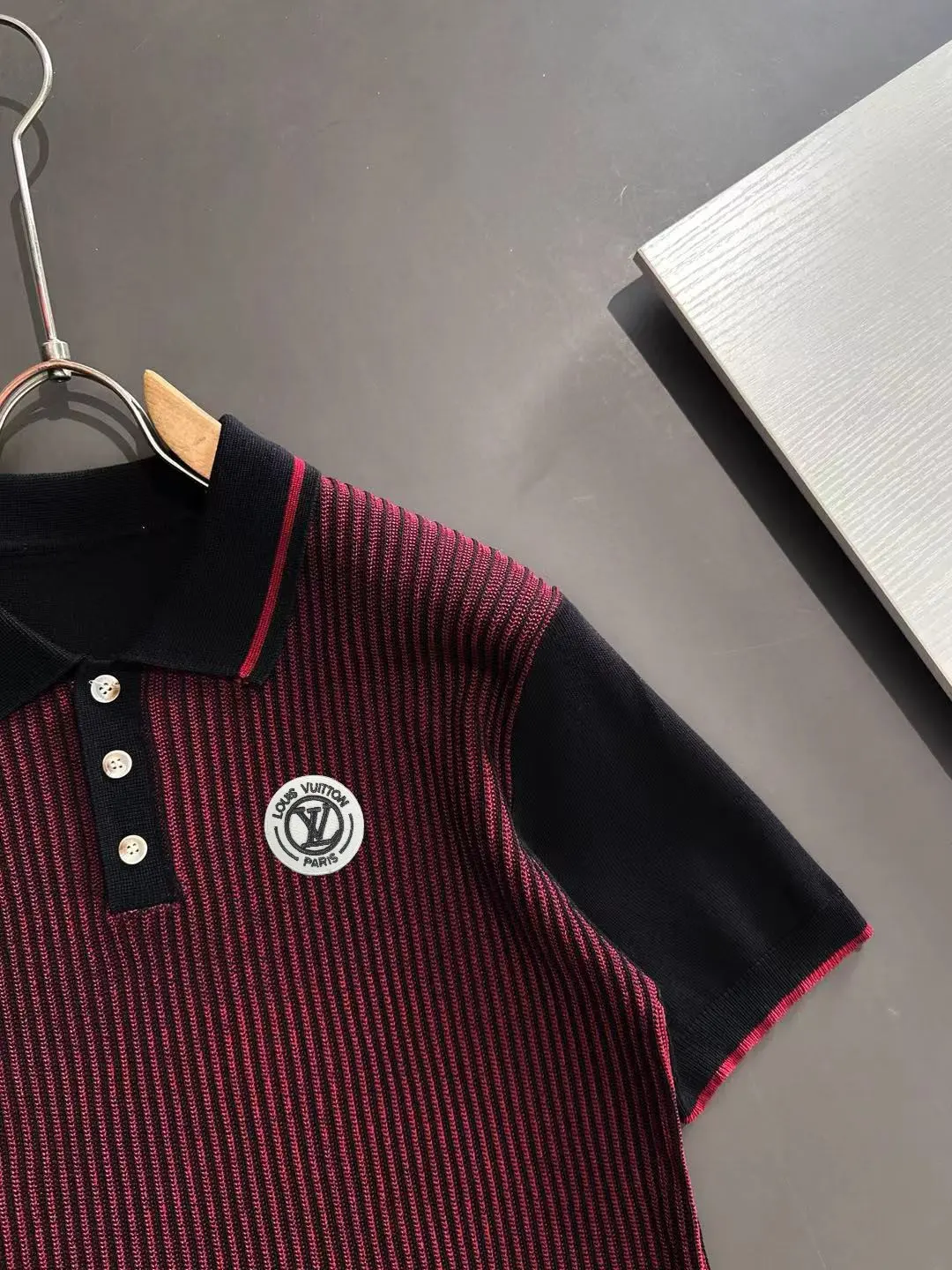 Contrast-Panel Ribbed Knit Polo Shirt D20014849 — view 2