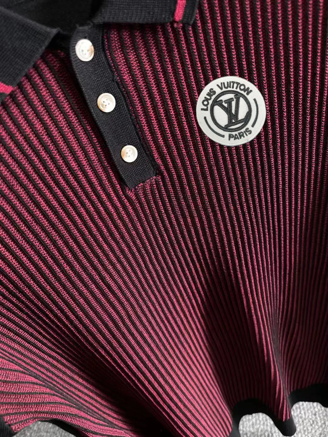 Contrast-Panel Ribbed Knit Polo Shirt D20014849 — view 7