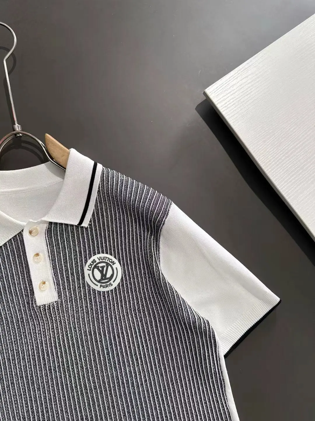 Contrast Ribbed Knit Polo Shirt D20014847 — view 2