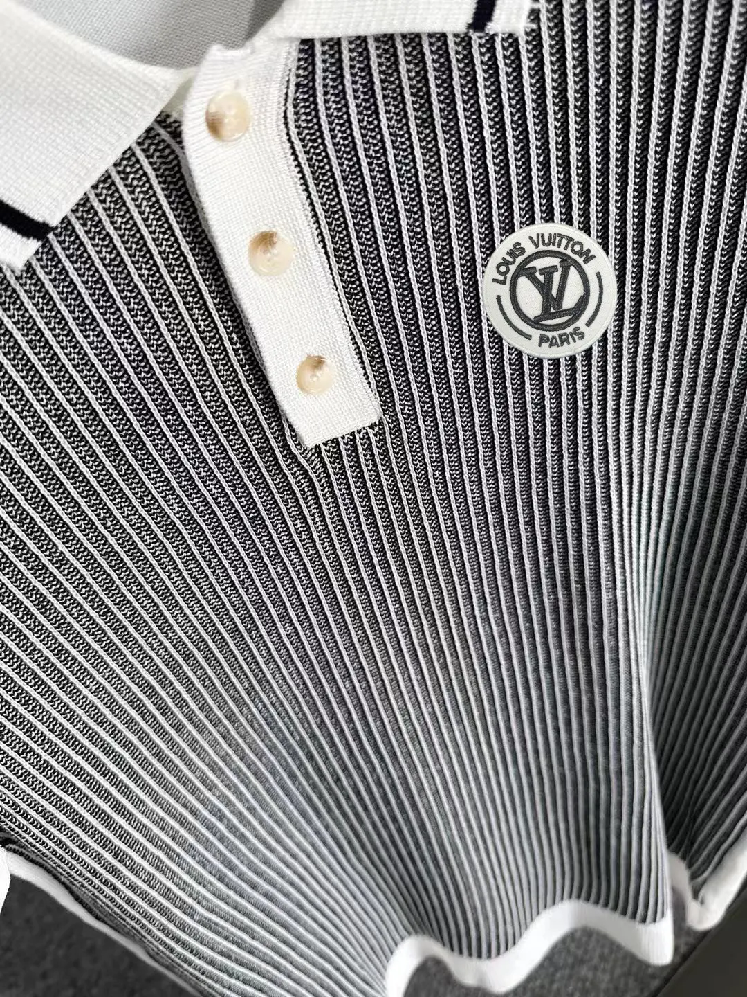 Contrast Ribbed Knit Polo Shirt D20014847 — view 7