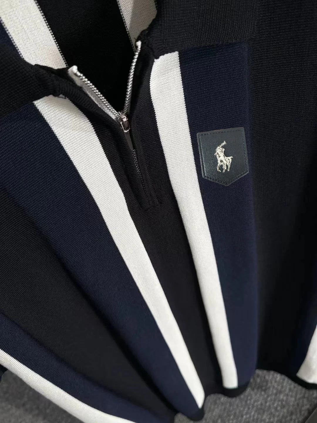 Striped Knit Half-Zip Polo Shirt D21013186 — view 7