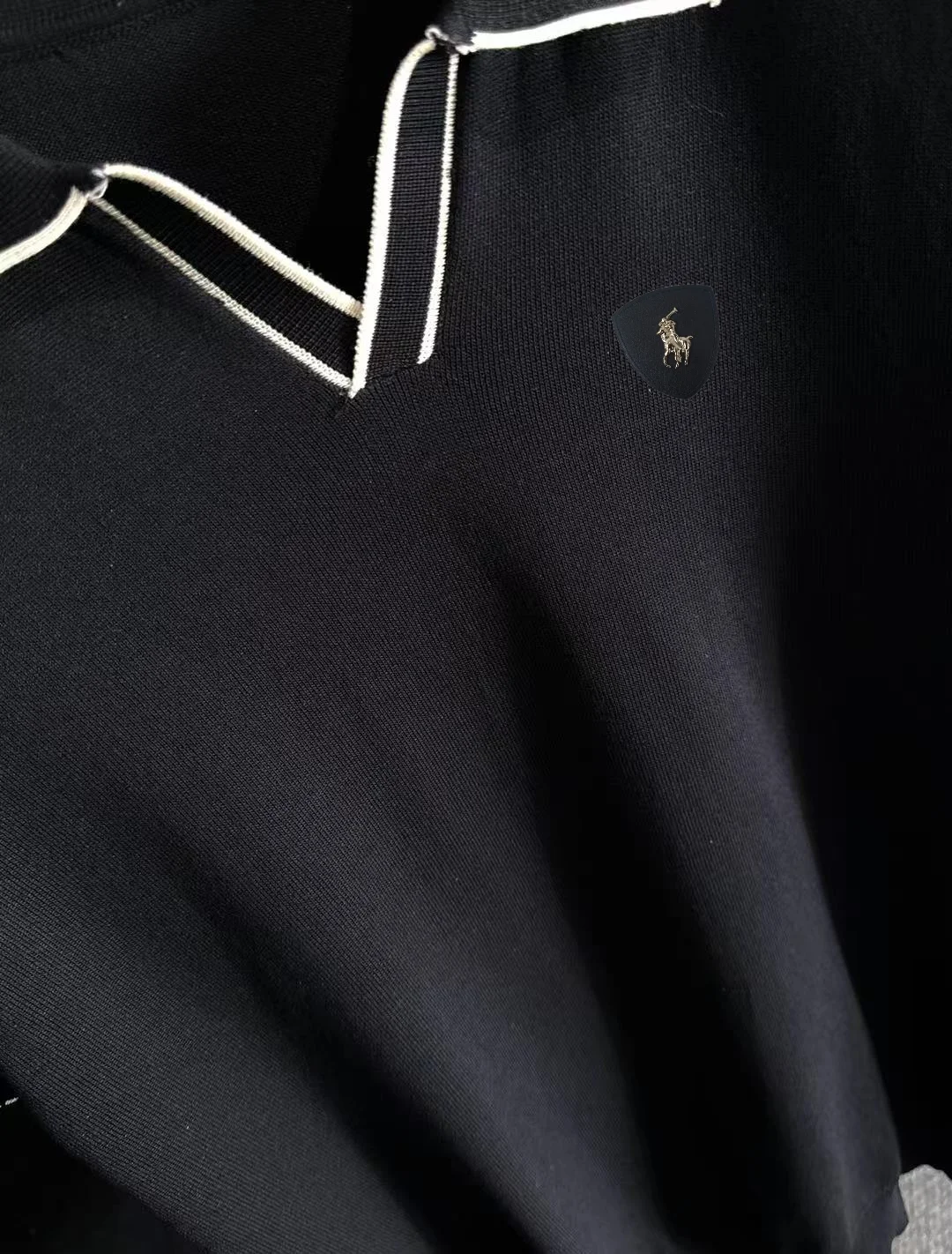 Contrast-Trim Knit Polo Shirt D21013176 — view 7