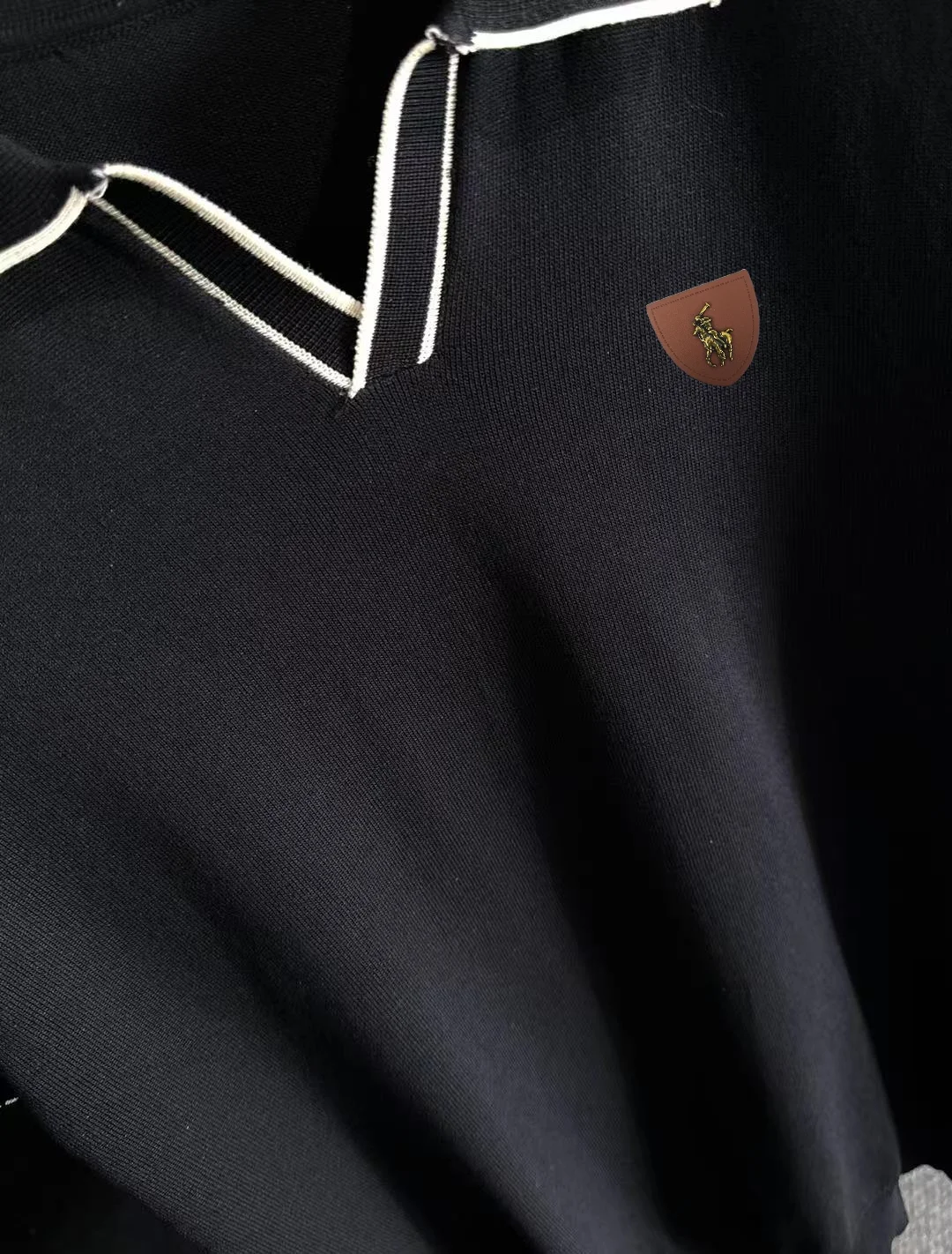 Contrast-Trim Knitted Polo Shirt D21013178 — view 7