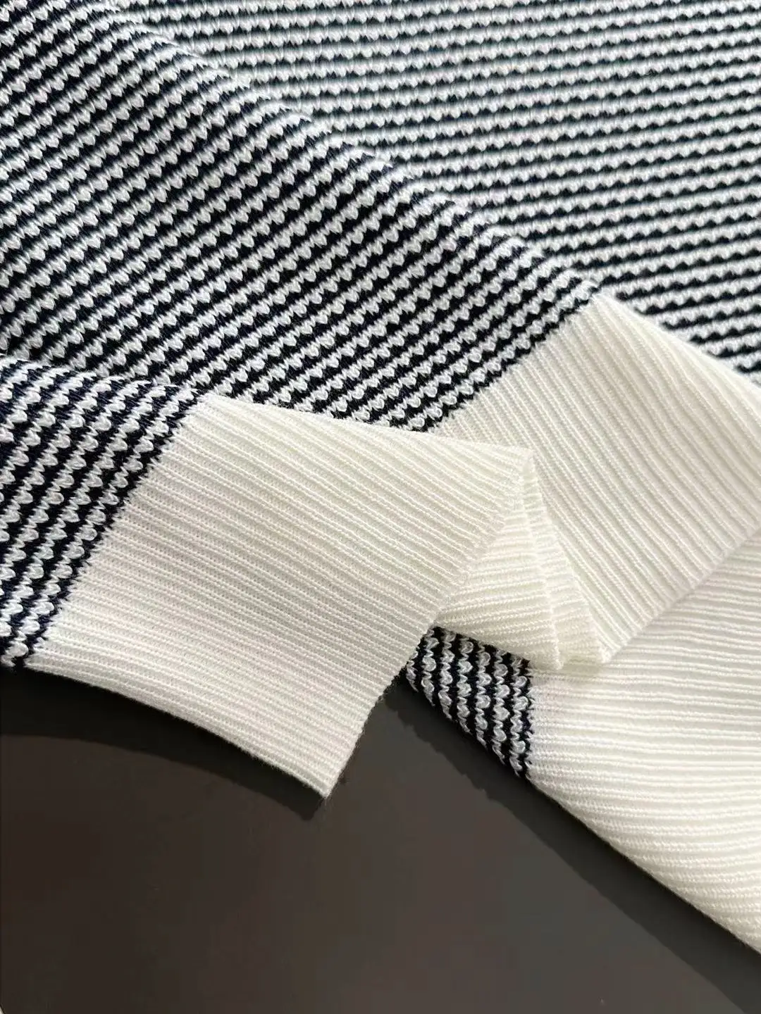 Textured Stripe Knit Polo Shirt D21013190 — view 6