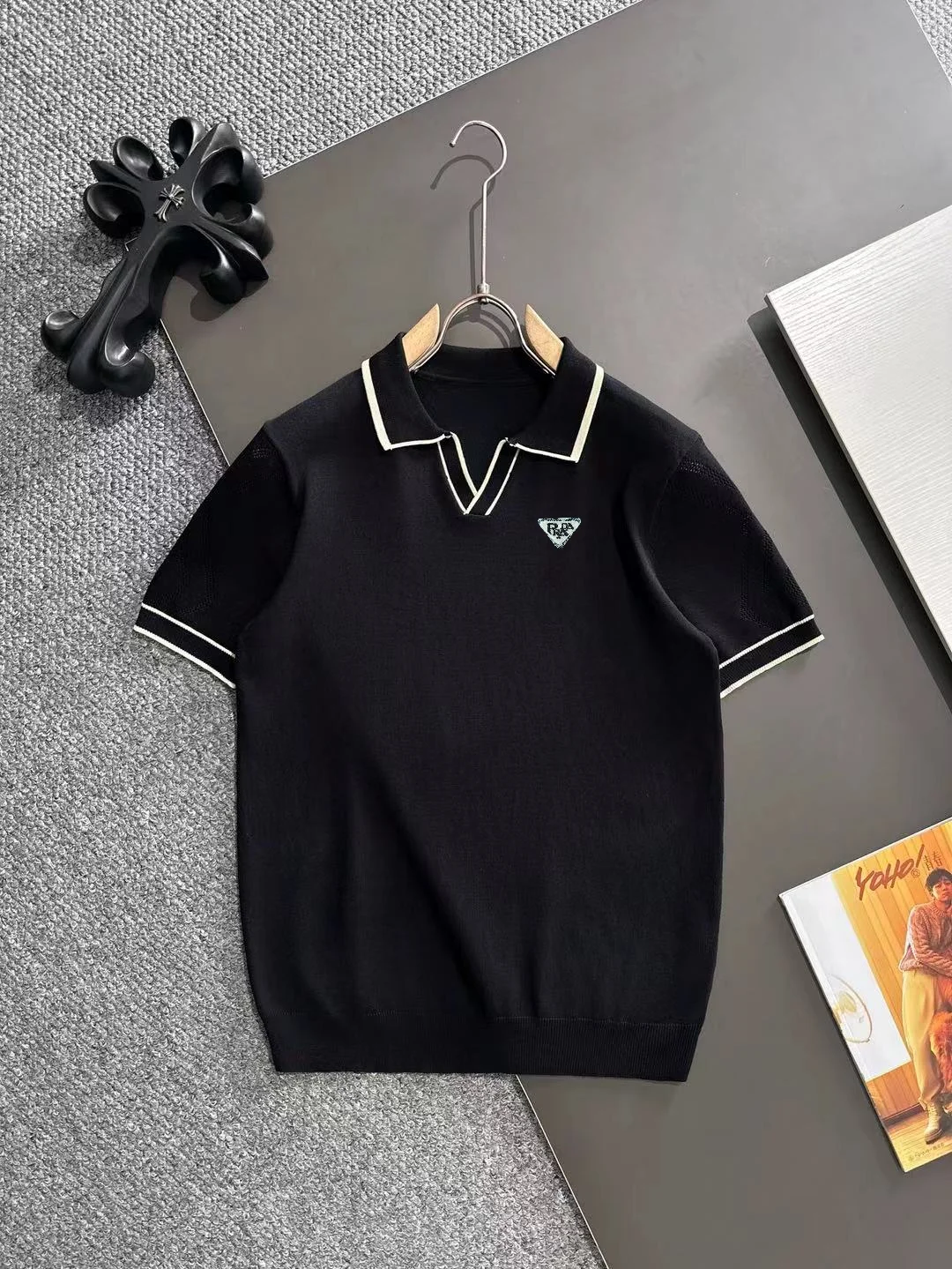 Contrast-Trim Knitted Polo Shirt D21013169