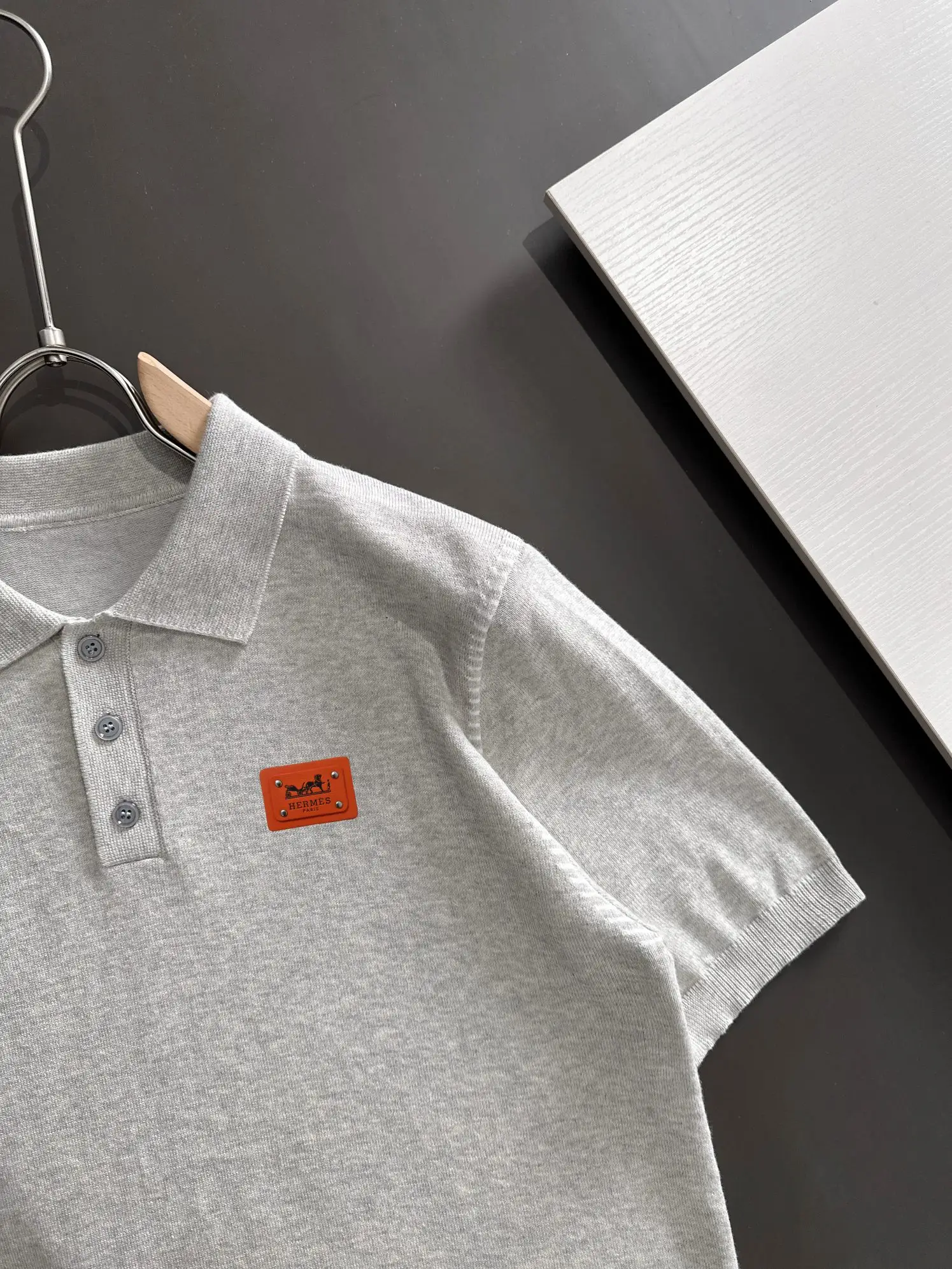 Contrast Stitch Knit Polo Shirt D21013173 — view 2