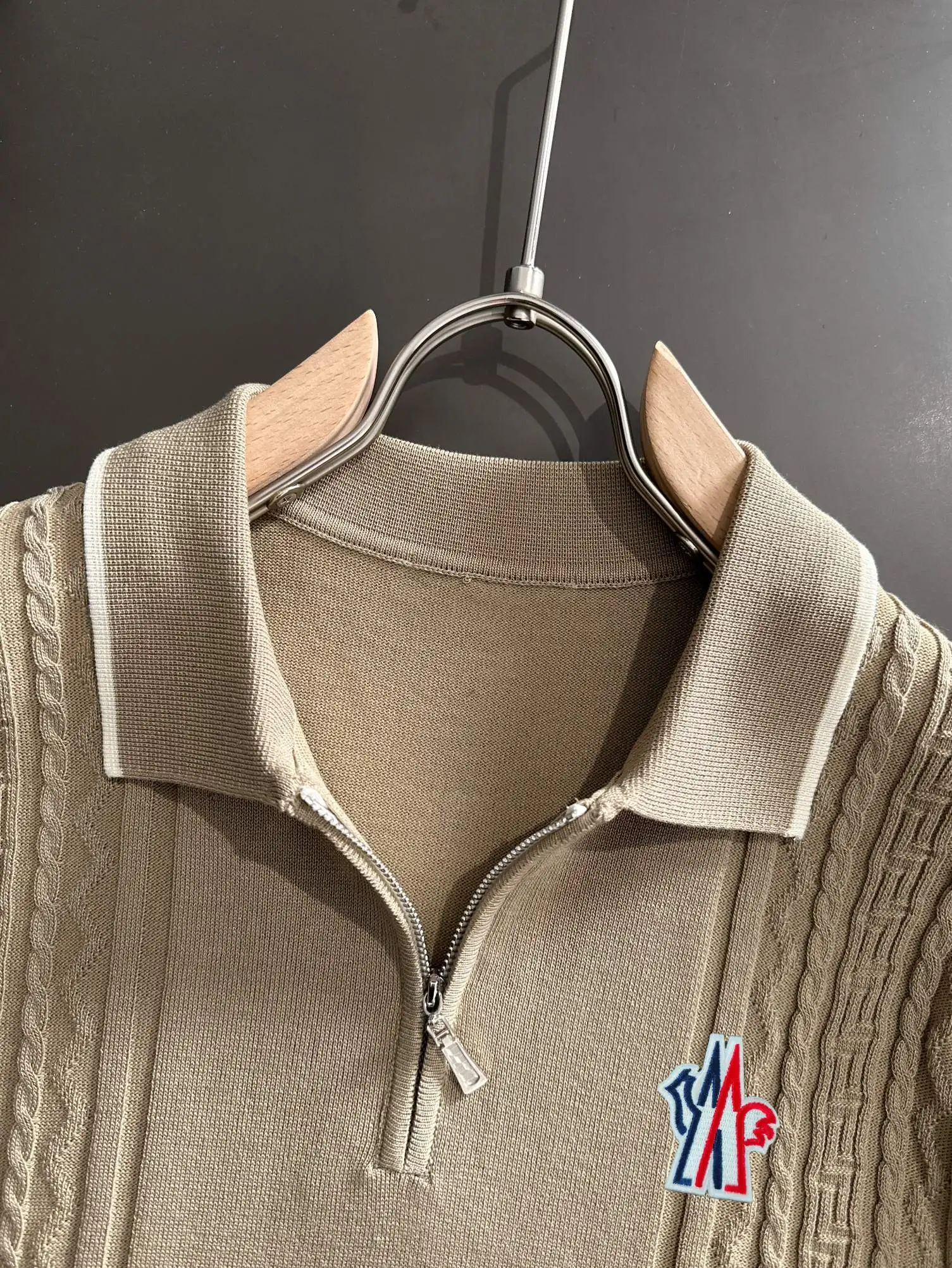 Cable-Knit Quarter-Zip Polo Shirt D21013196 — view 3