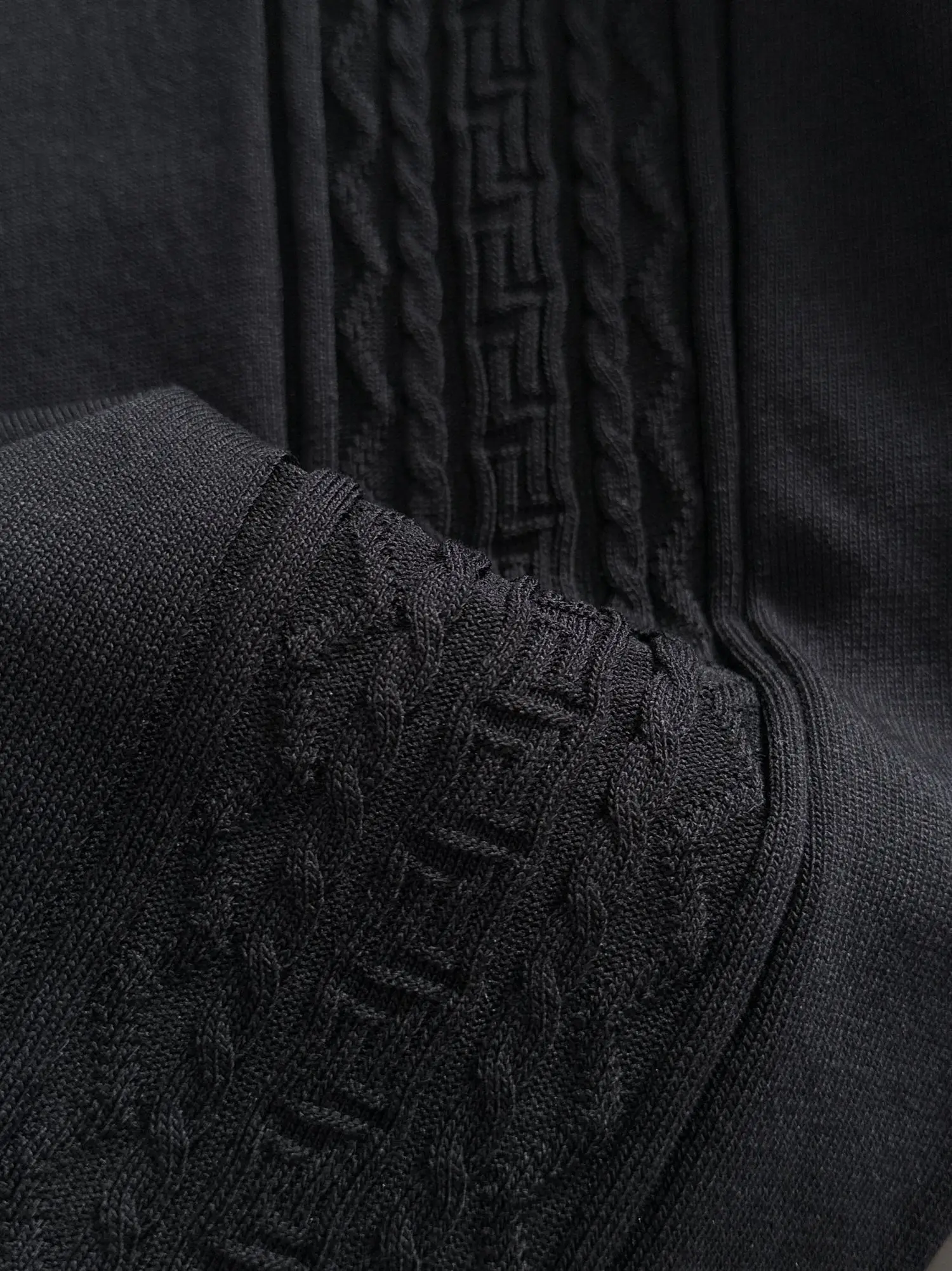 Cable-Knit Quarter-Zip Polo Shirt D21013195 — view 5