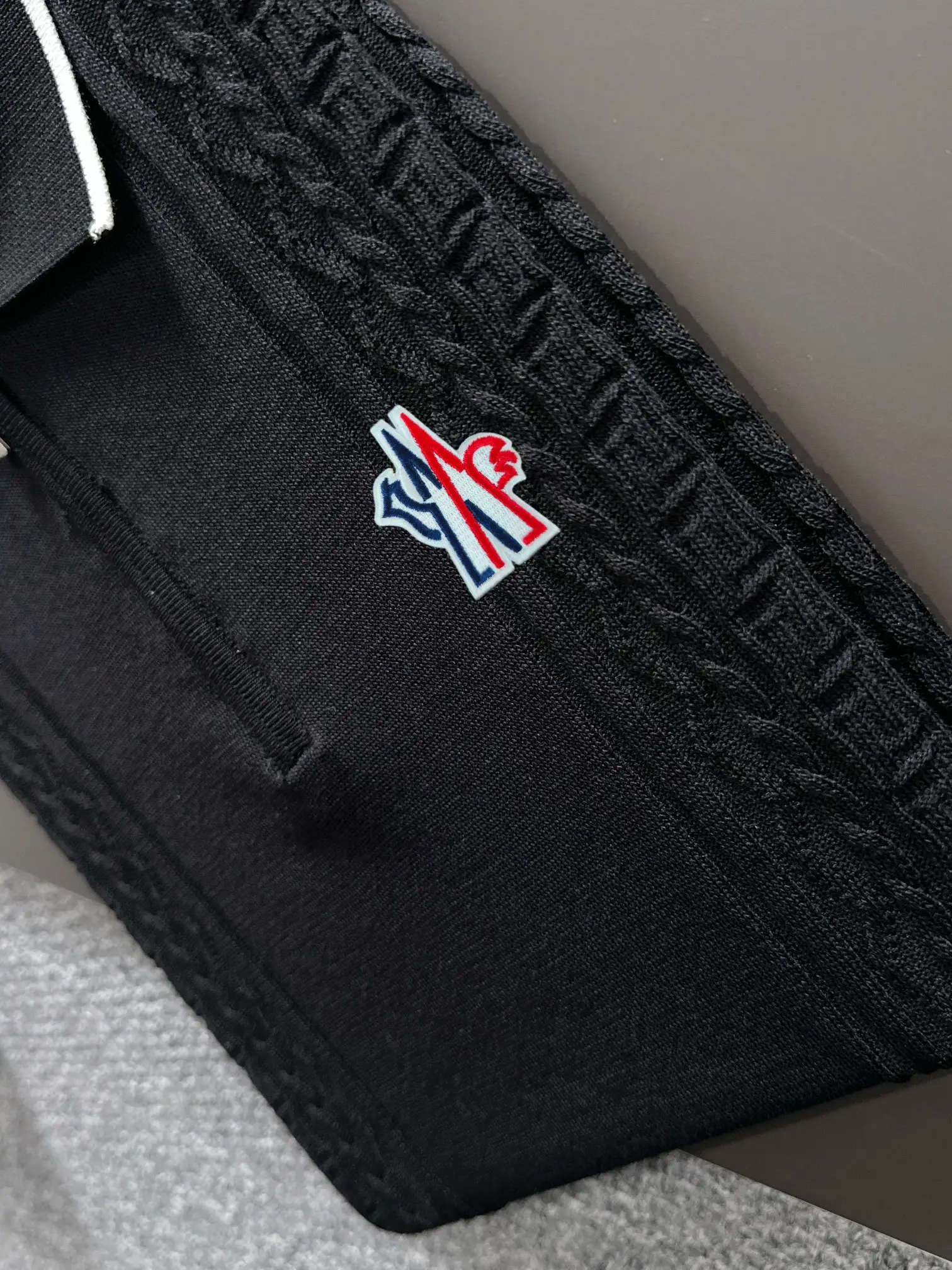 Cable-Knit Quarter-Zip Polo Shirt D21013195 — view 7