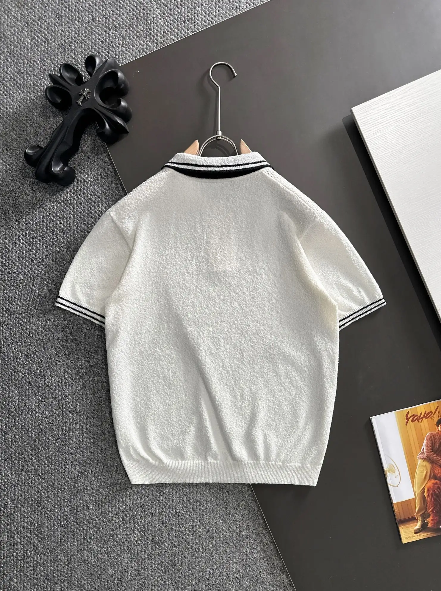 Contrast-Trim Textured Knit Half-Zip Polo Shirt D21013194 — view 9
