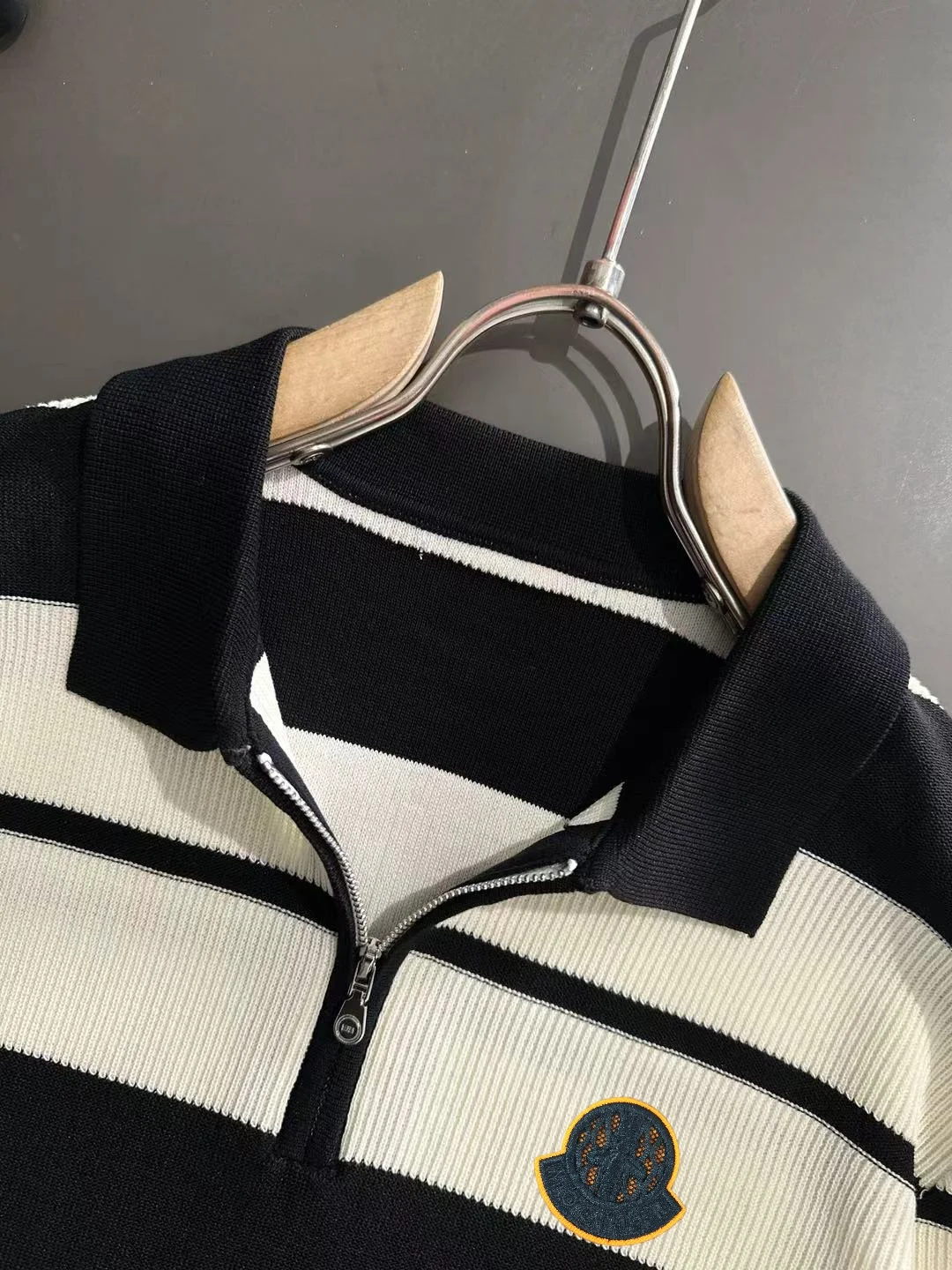 Striped Knit Half-Zip Polo Shirt D21013183 — view 3