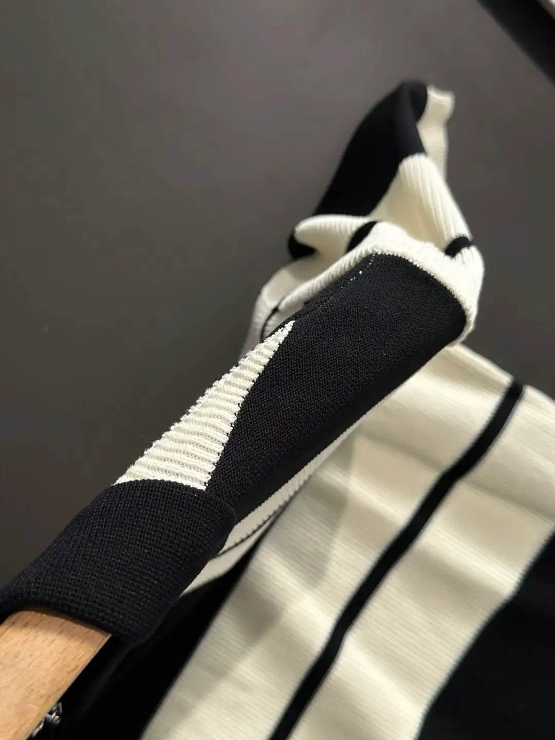Striped Knit Half-Zip Polo Shirt D21013183 — view 4