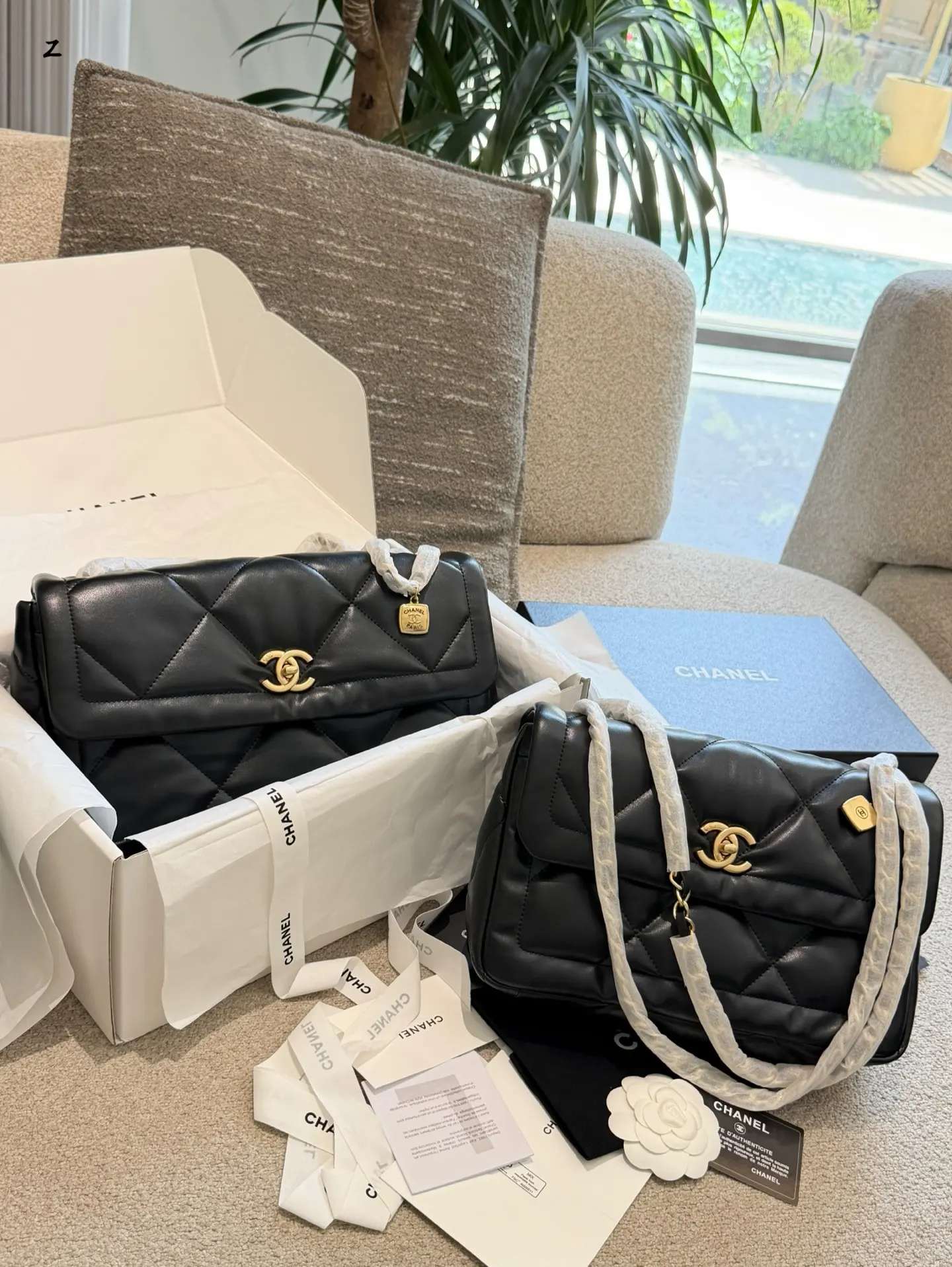 Chanel 25K Quilted Lambskin Flap Bag D36018193 — view 2