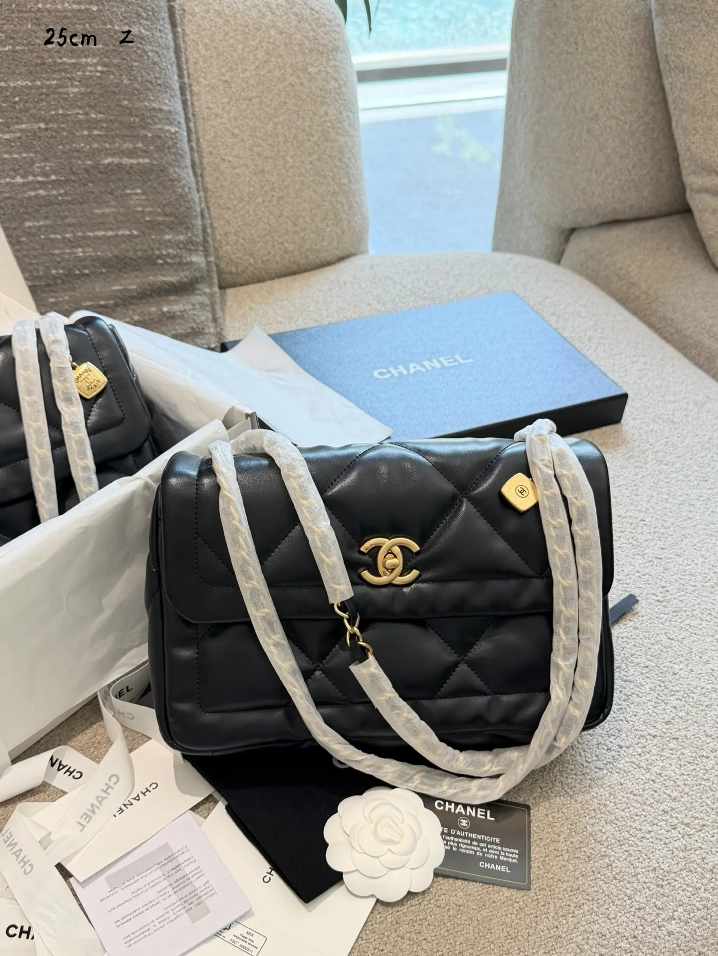 Chanel 25K Quilted Lambskin Flap Bag D36018193 — view 3