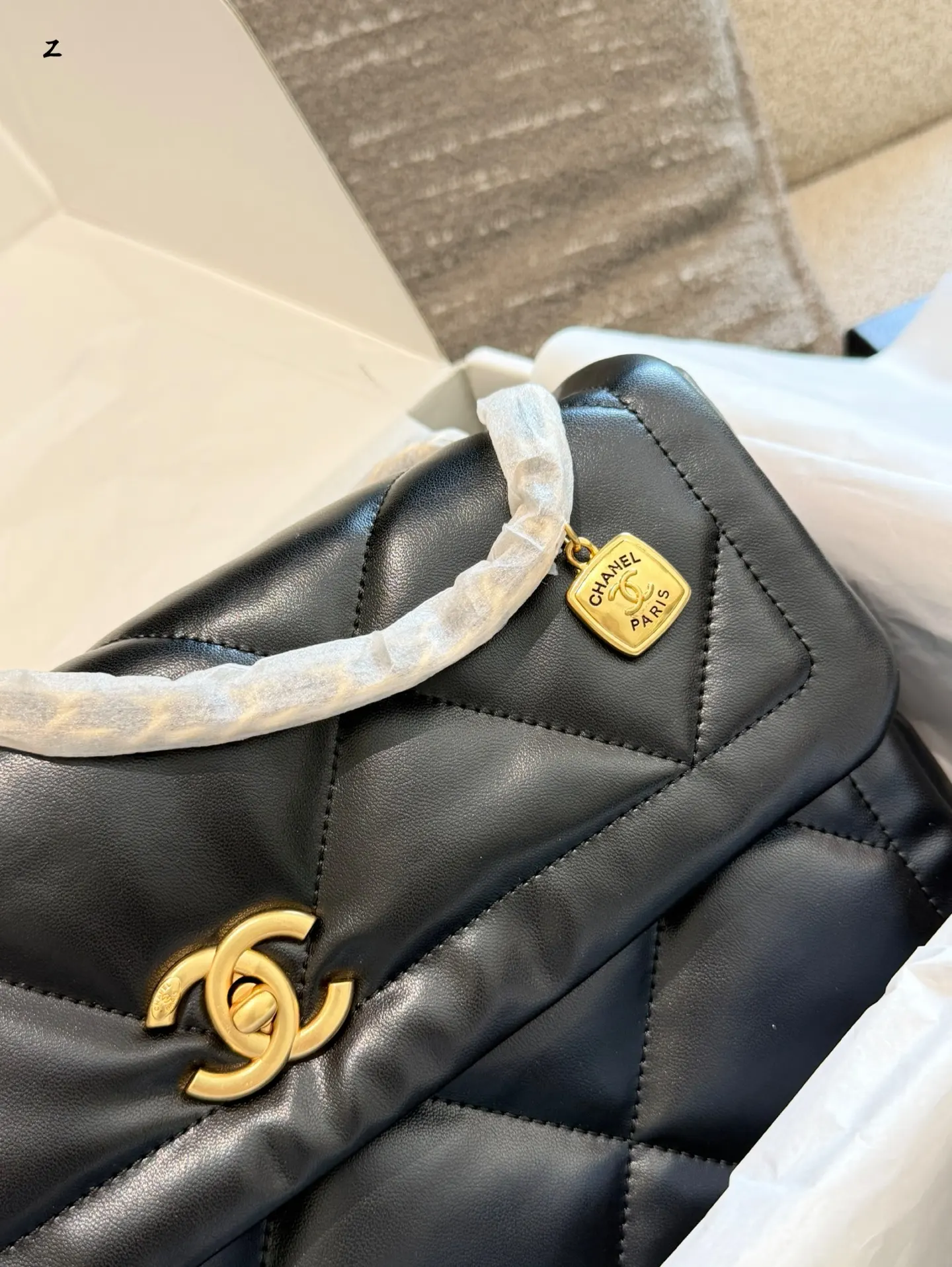 Chanel 25K Quilted Lambskin Flap Bag D36018193 — view 5