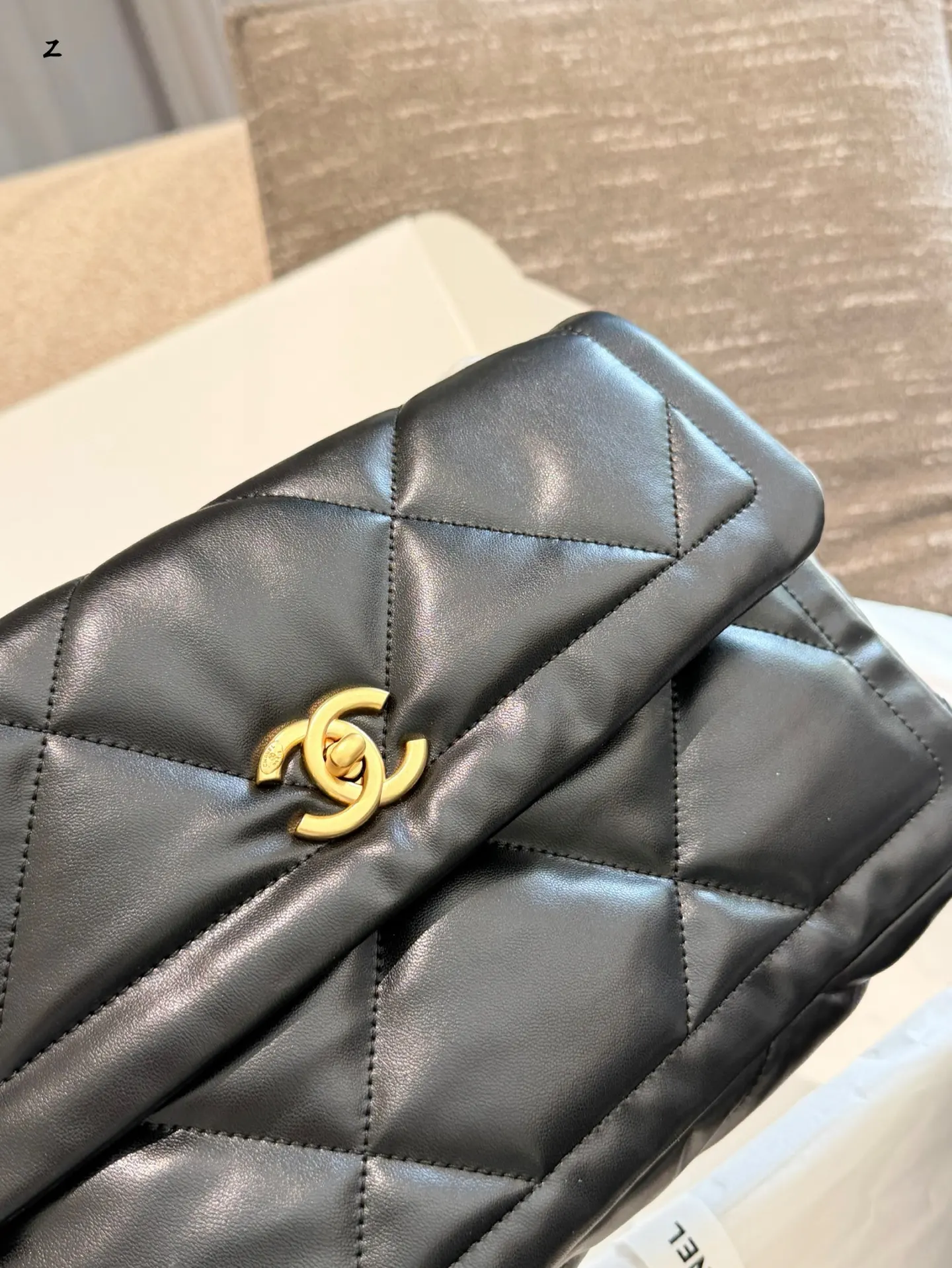 Chanel 25K Quilted Lambskin Flap Bag D36018193 — view 7
