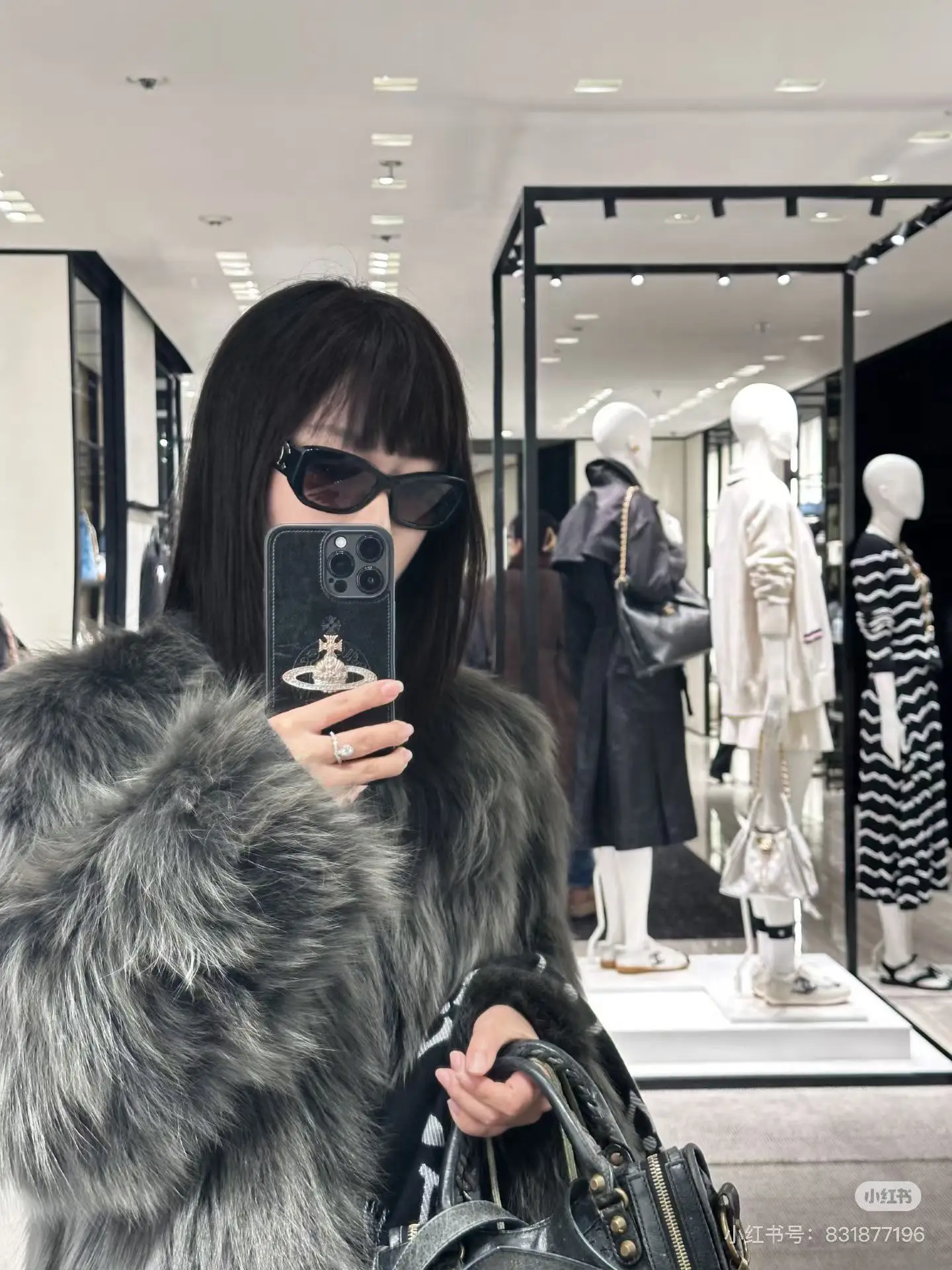 Chanel Square-Frame Sunglasses D20018517 — view 9