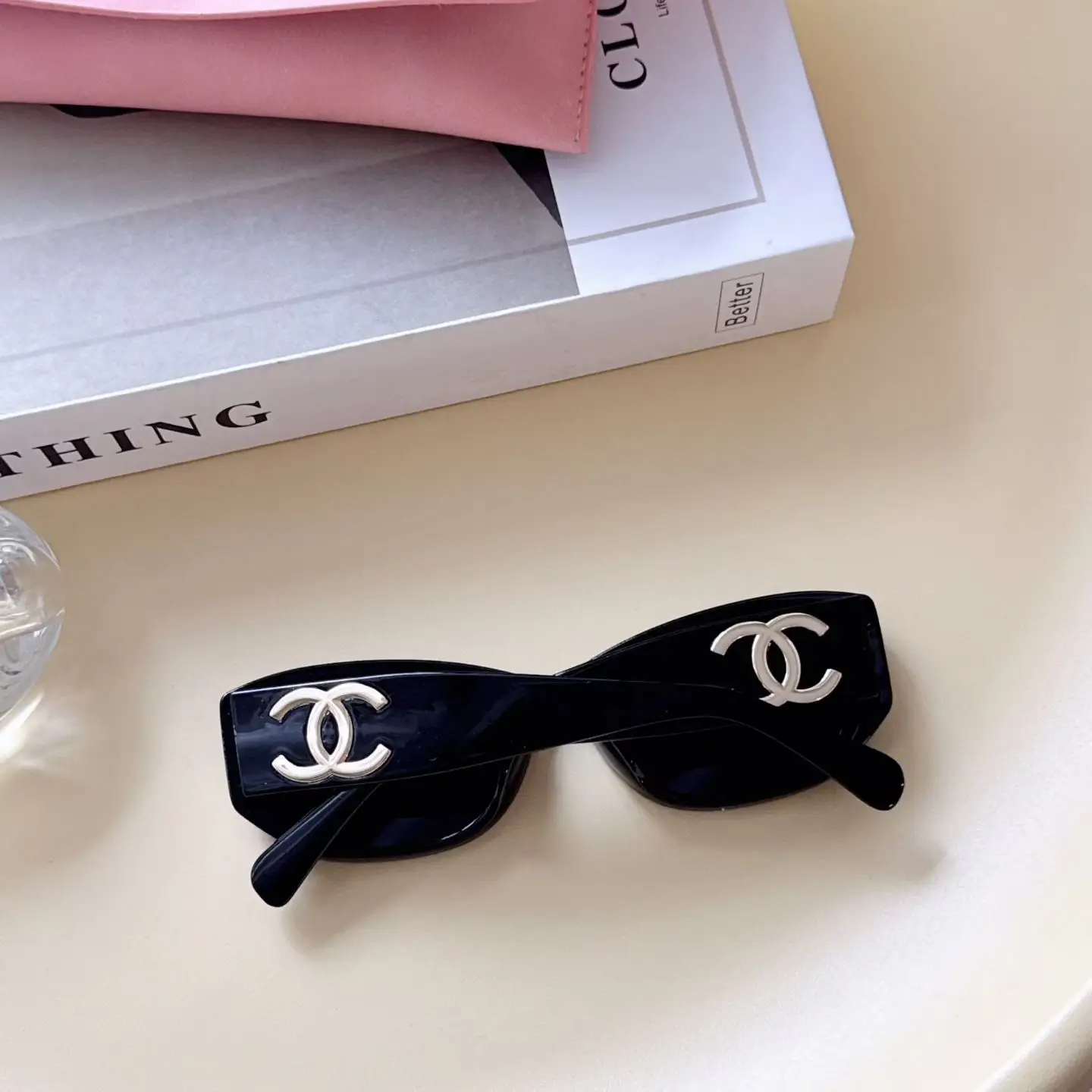 Chanel Square-Frame Sunglasses D20018517 — view 3