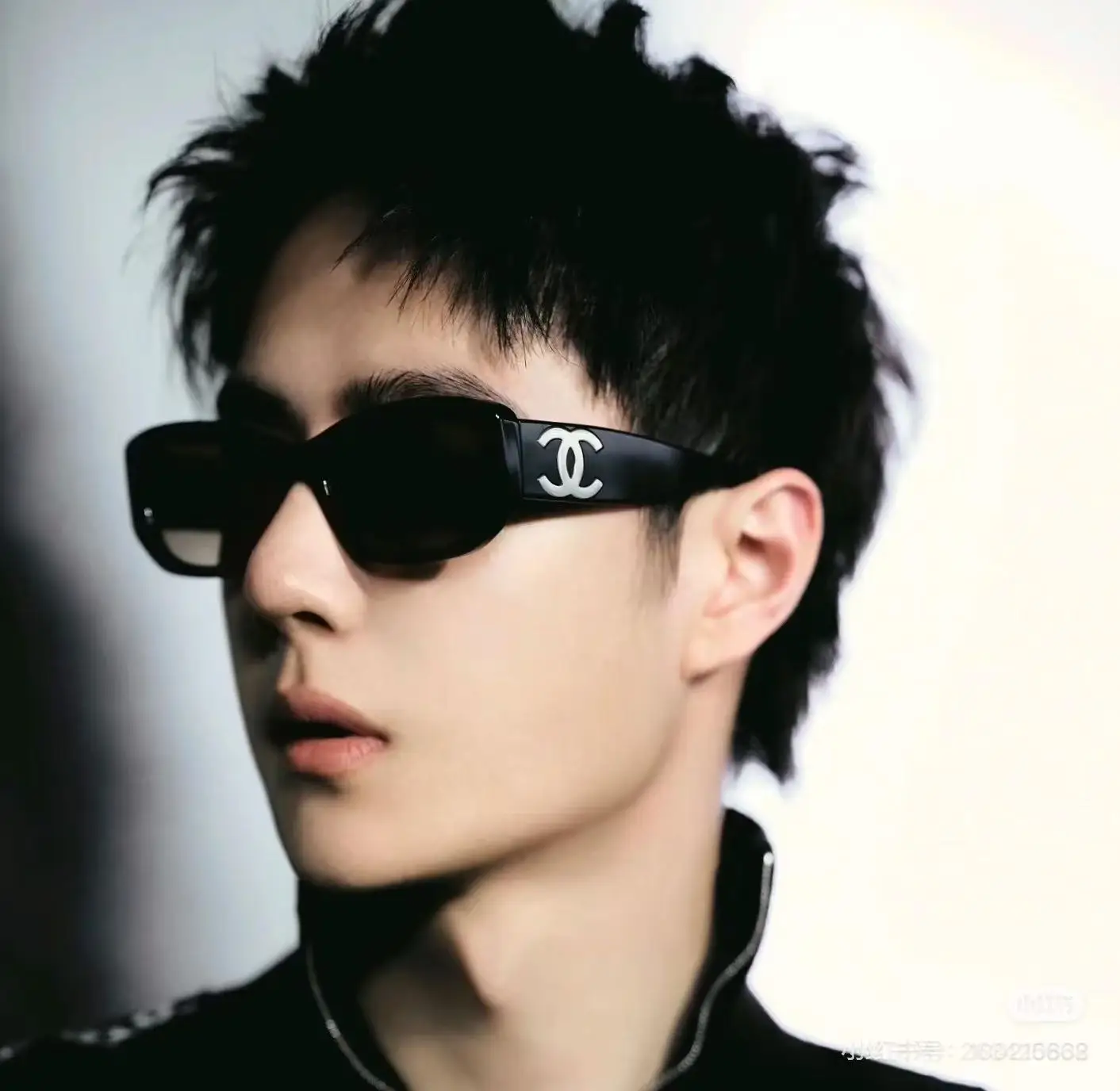 Chanel Square-Frame Sunglasses D20018517 — view 8