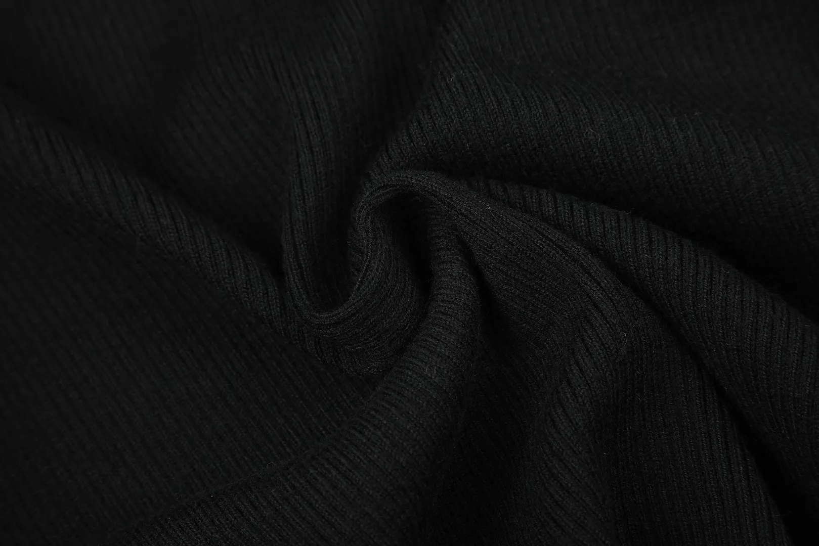 Polo Collar Wool-Blend Knit Sweater D17021662 — view 9
