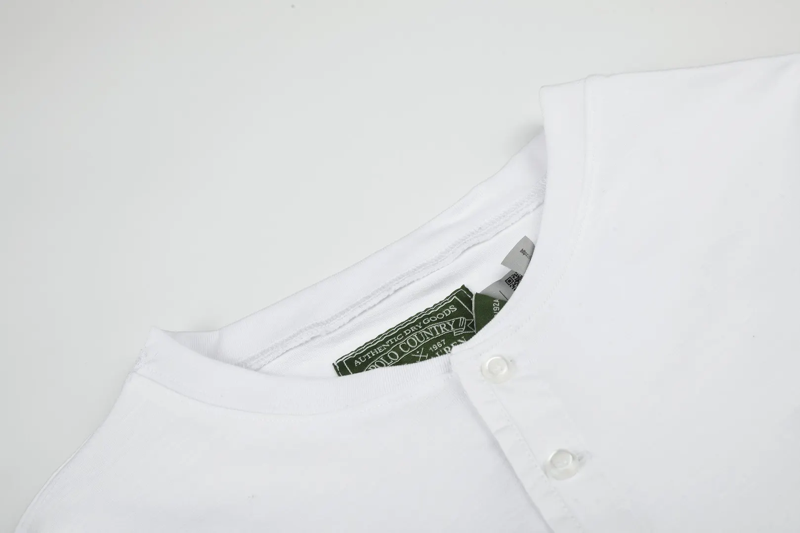 Long-Sleeved Cotton Slub Henley Shirt D17021425 — view 3