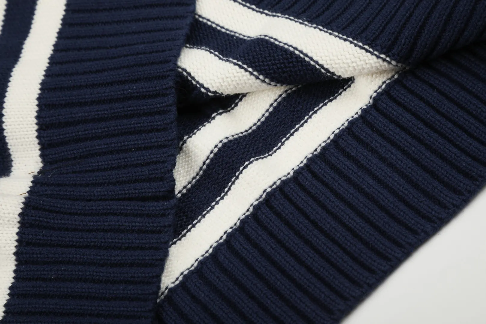Cricket-Style Cable-Knit V-Neck Sweater D17521653 — view 6
