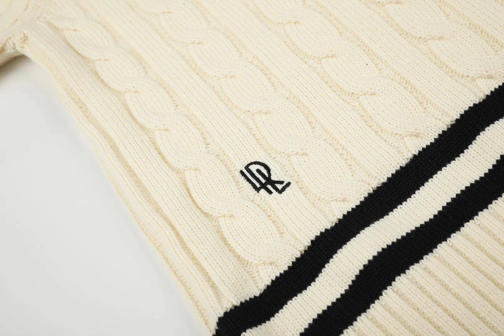 Striped V-Neck Cable-Knit Sweater D17521655 — view 4