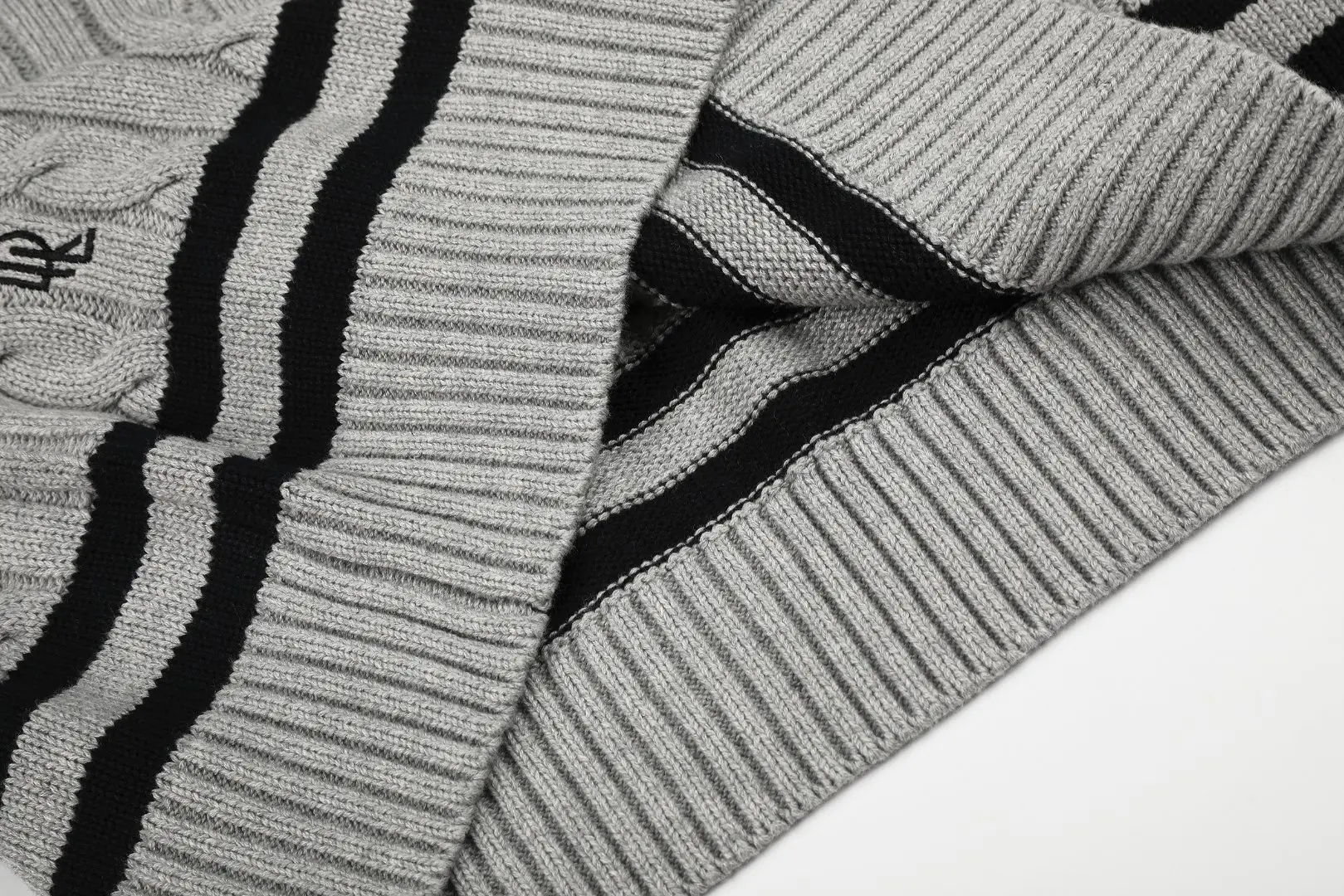 Striped V-Neck Cable-Knit Sweater D17521654 — view 6